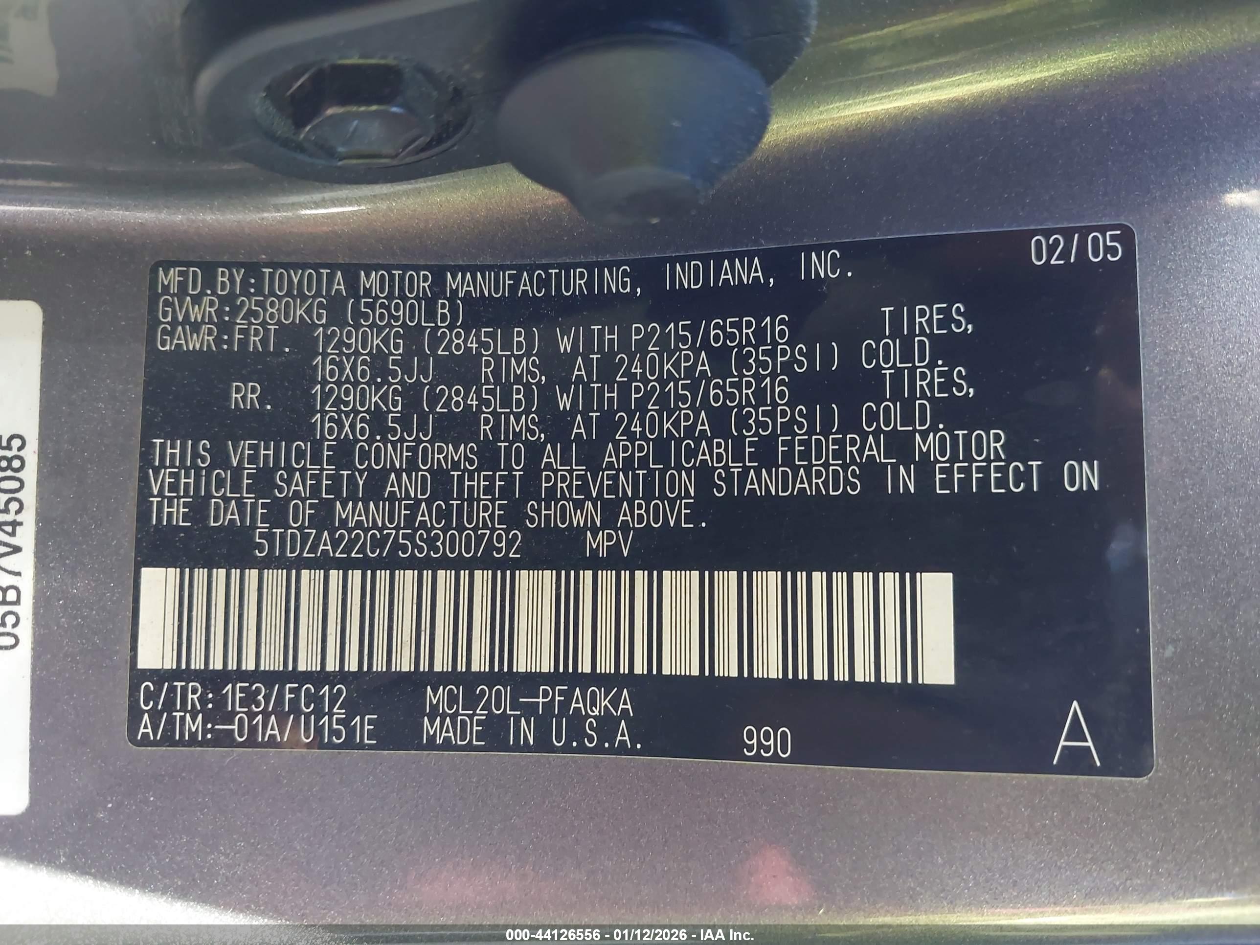 TOYOTA SIENNA image 9