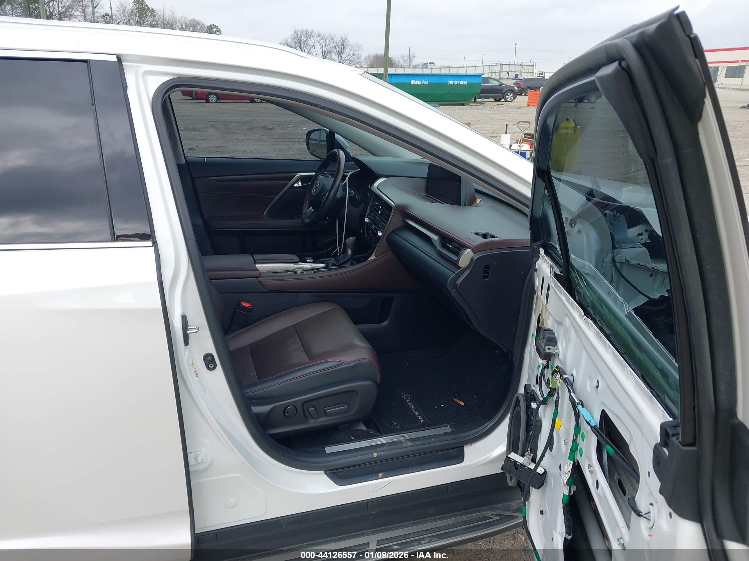 LEXUS RX image 5