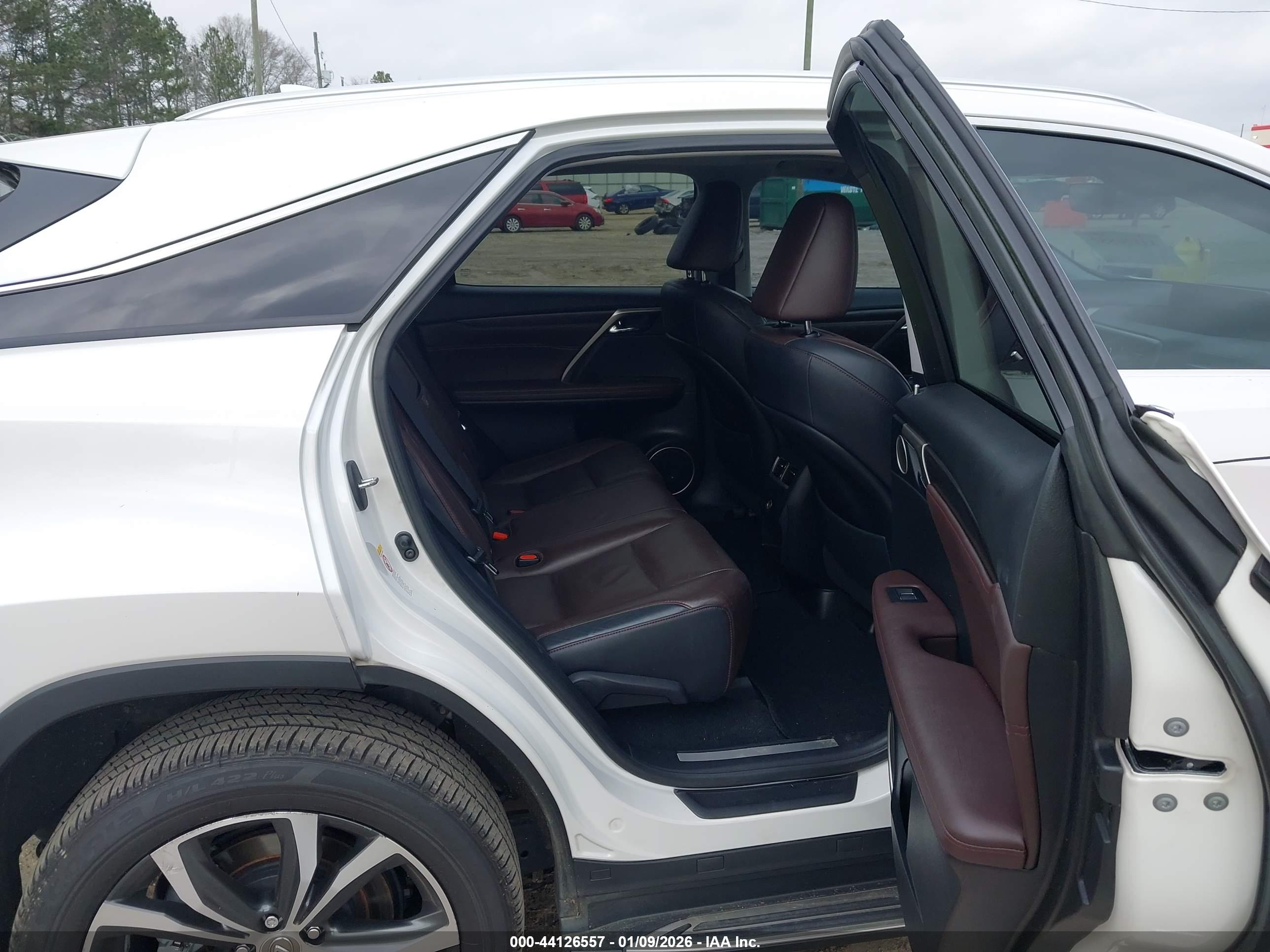 LEXUS RX image 8