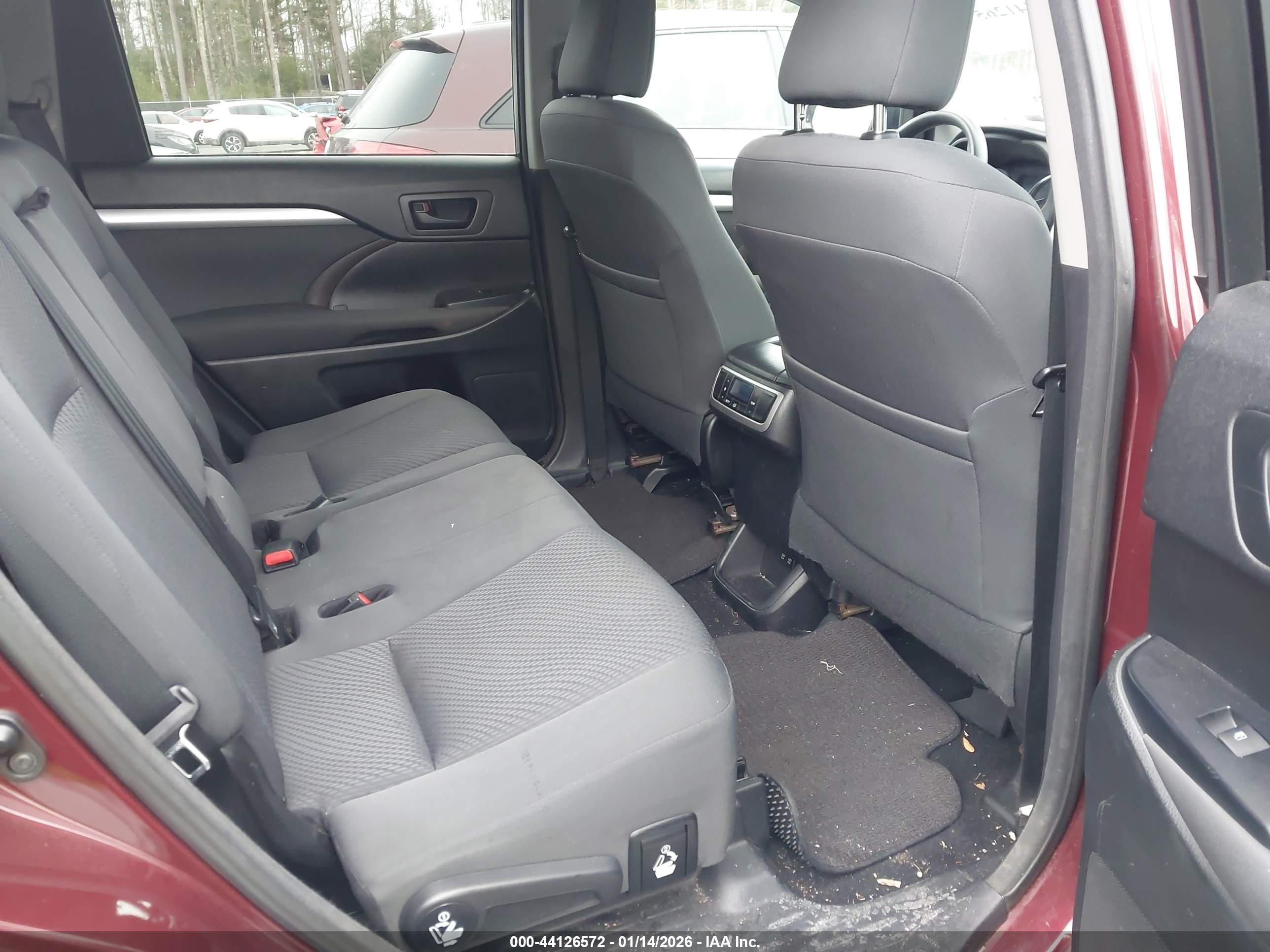 TOYOTA HIGHLANDER image 8