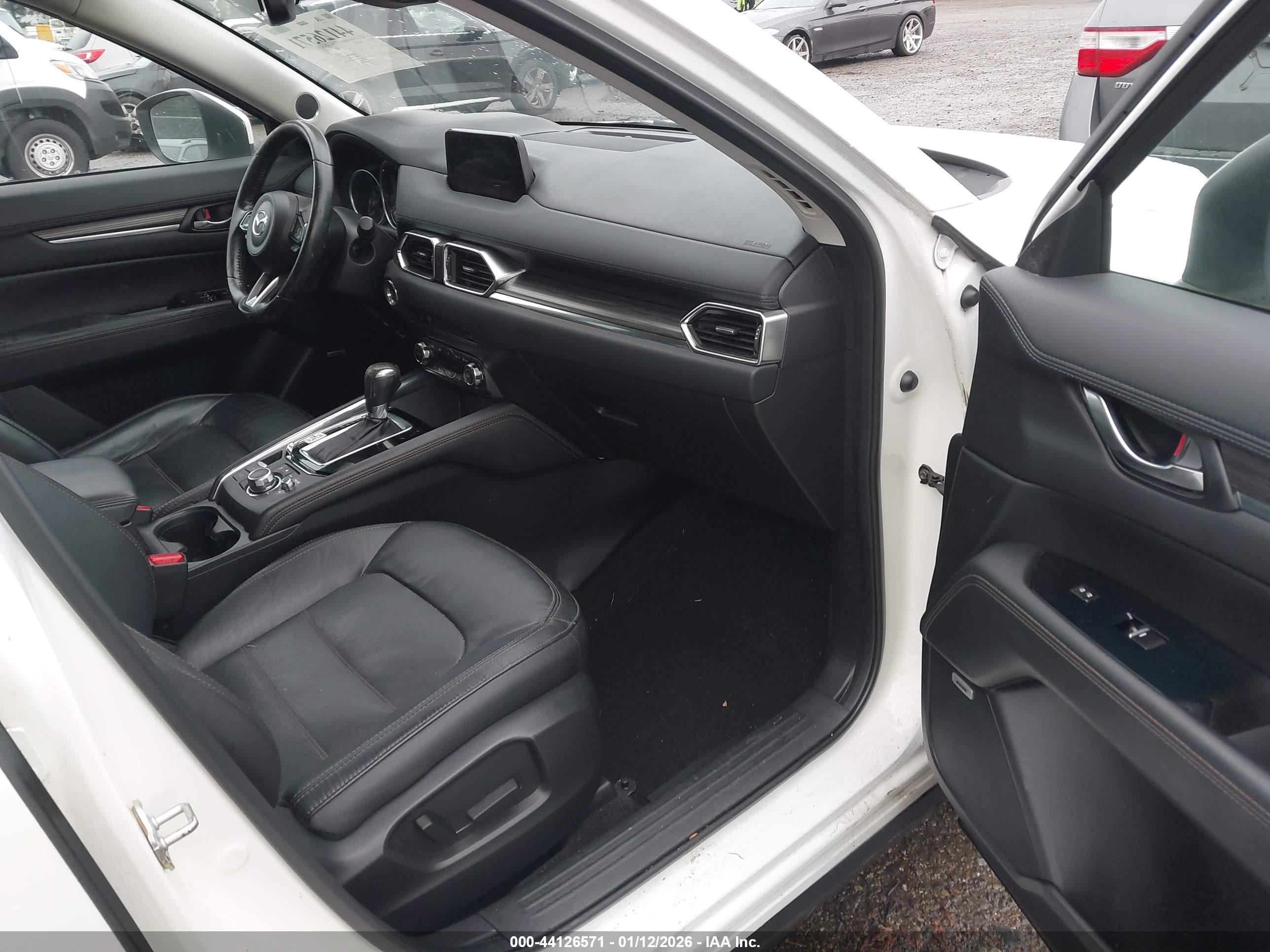 MAZDA CX-5 image 5