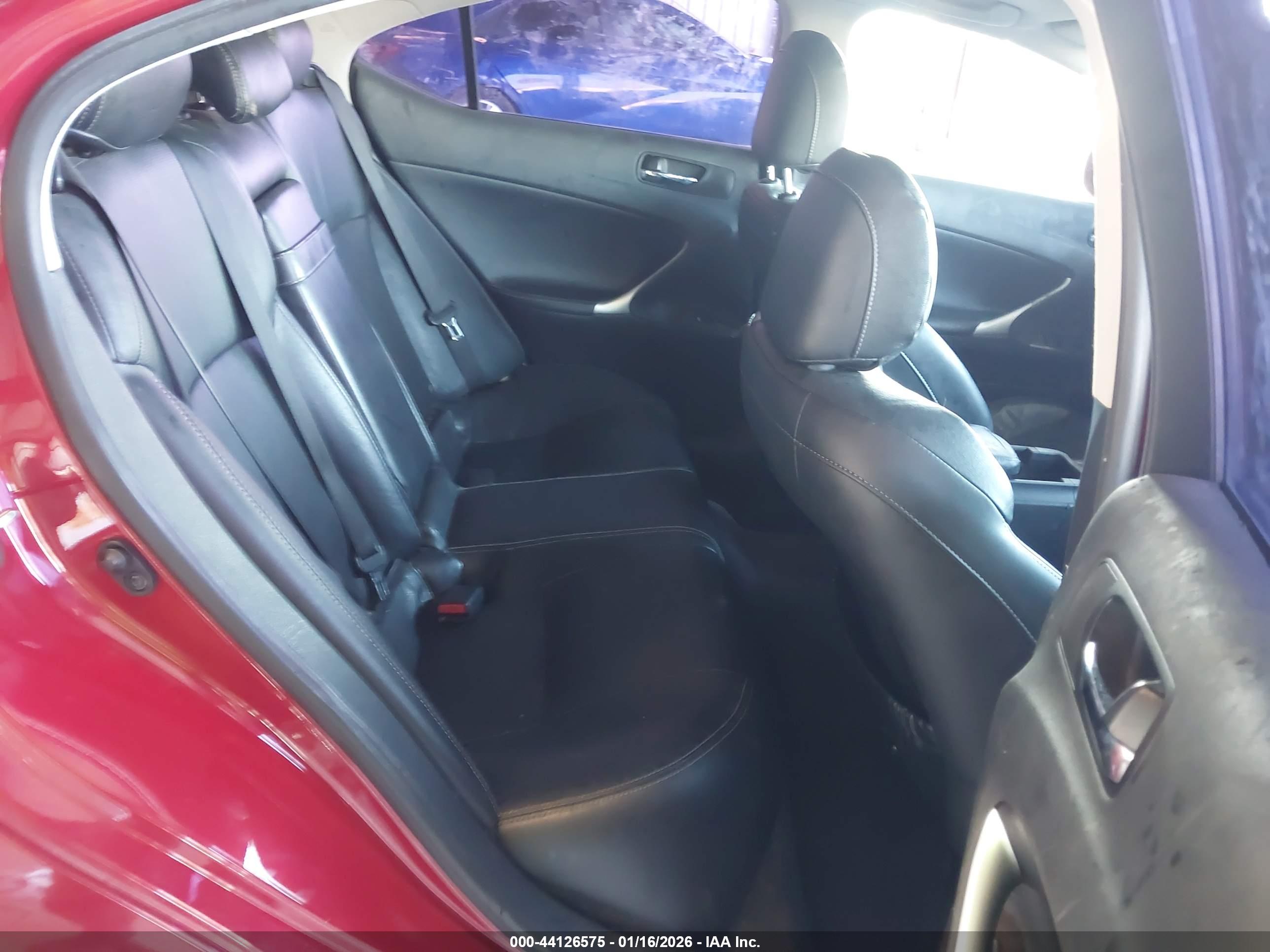 LEXUS IS image 8