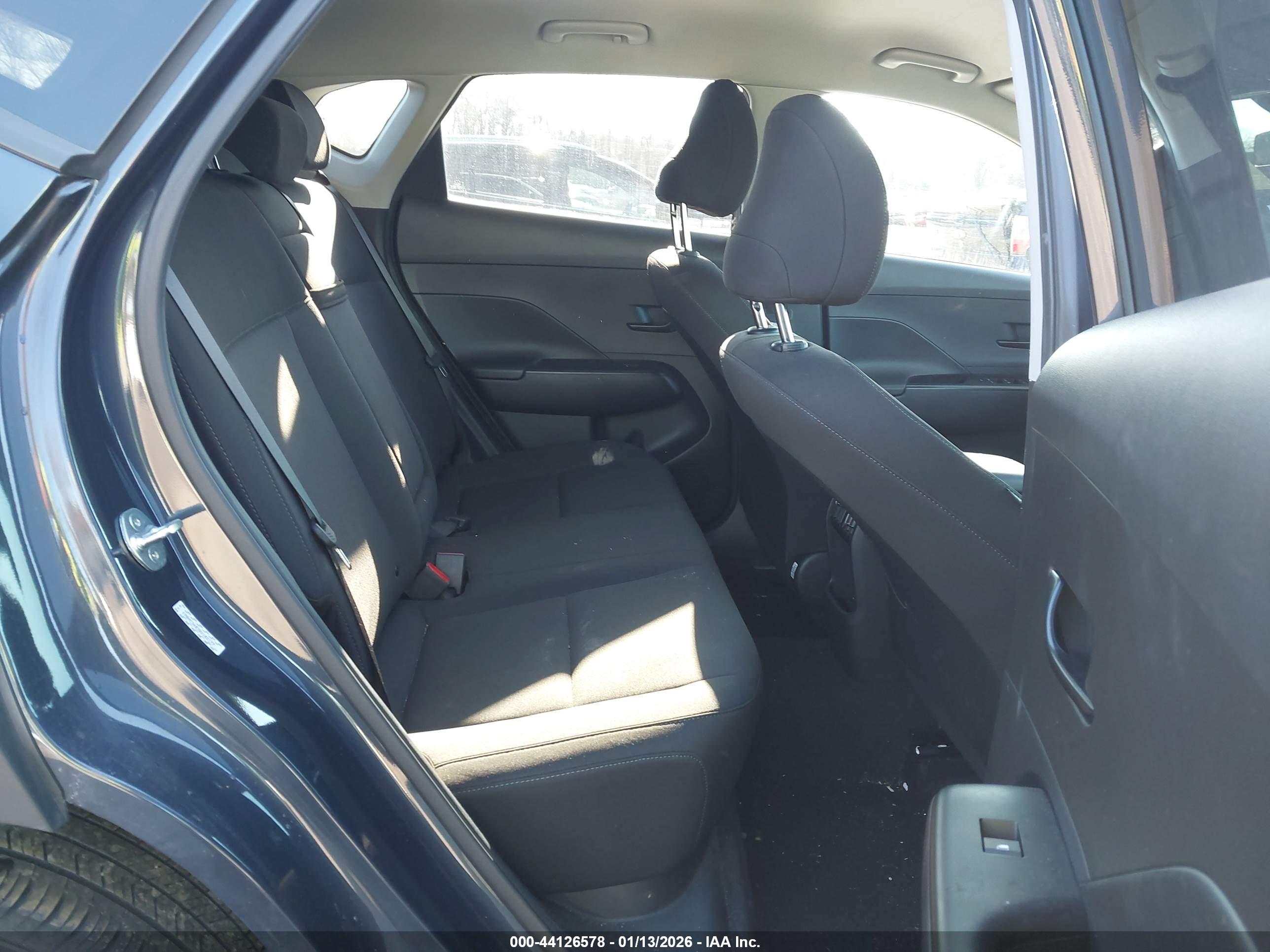 HYUNDAI KONA image 8