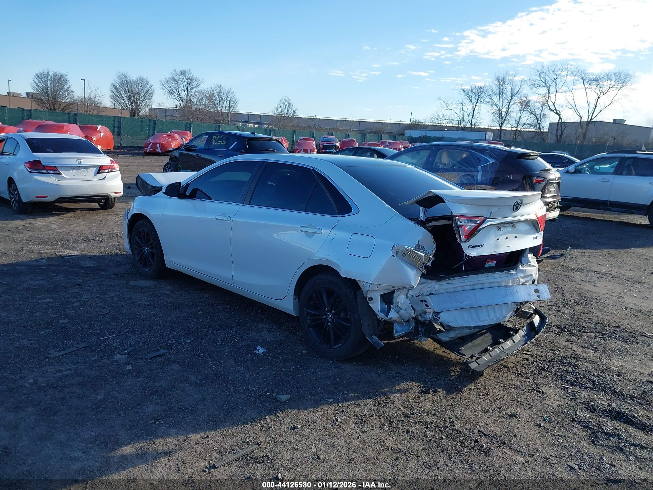 TOYOTA CAMRY image 3