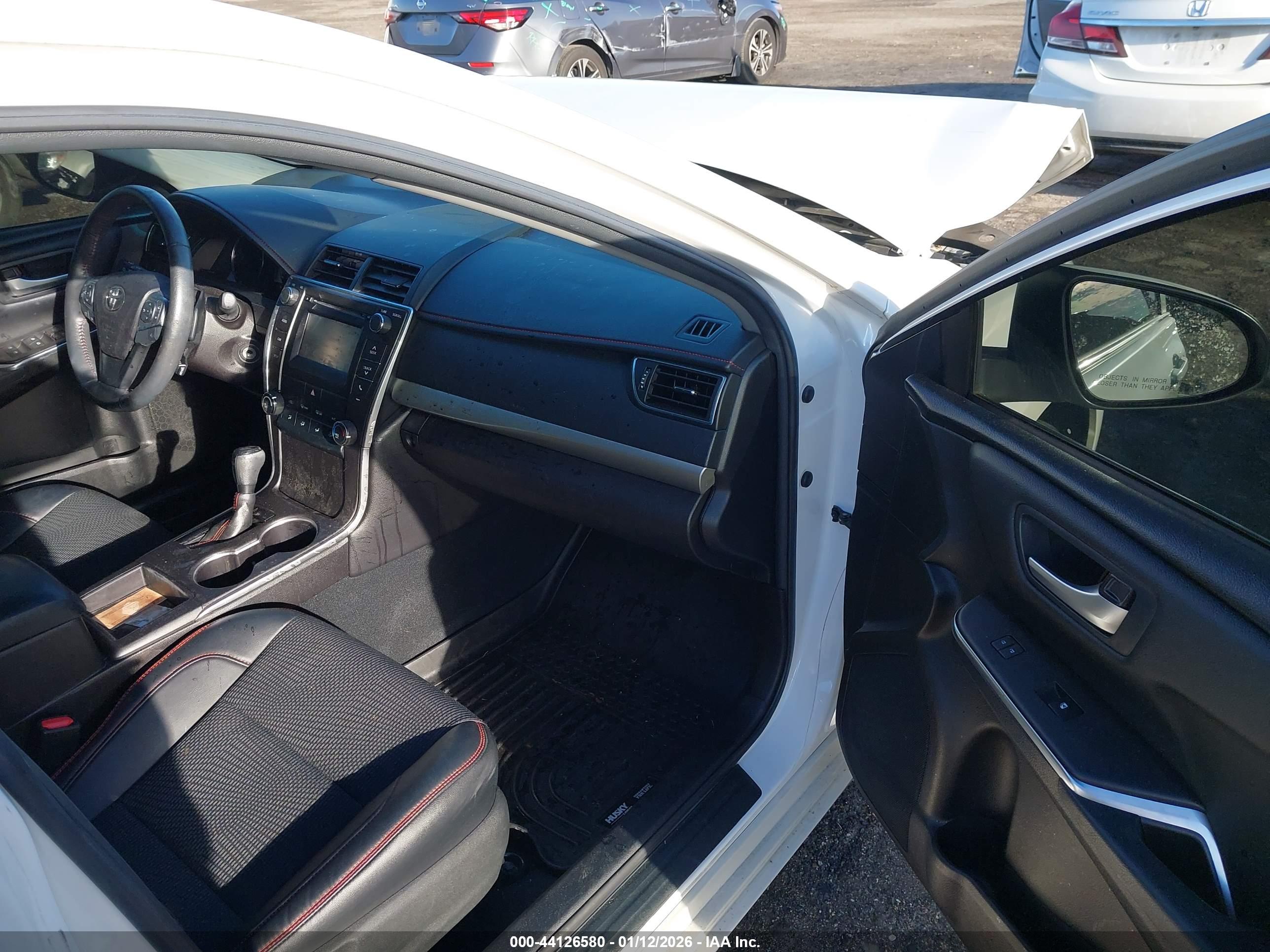 TOYOTA CAMRY image 5