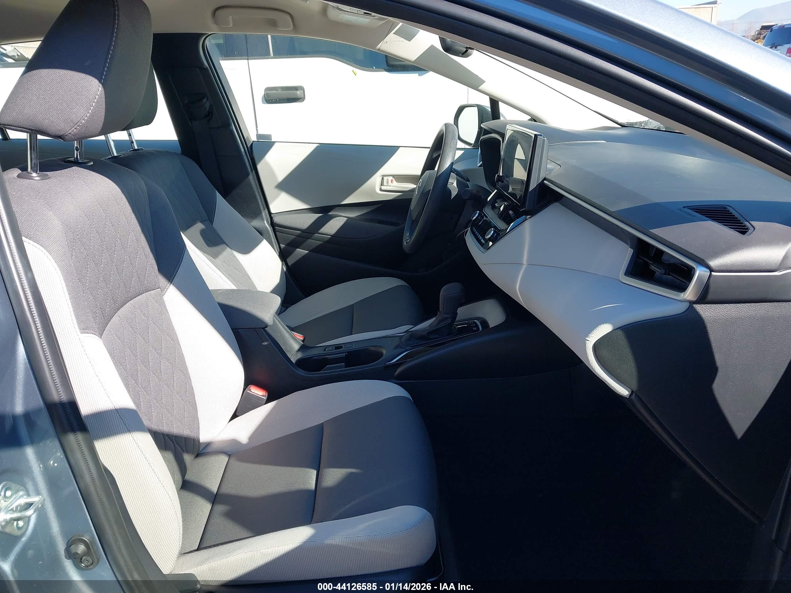 TOYOTA COROLLA image 5