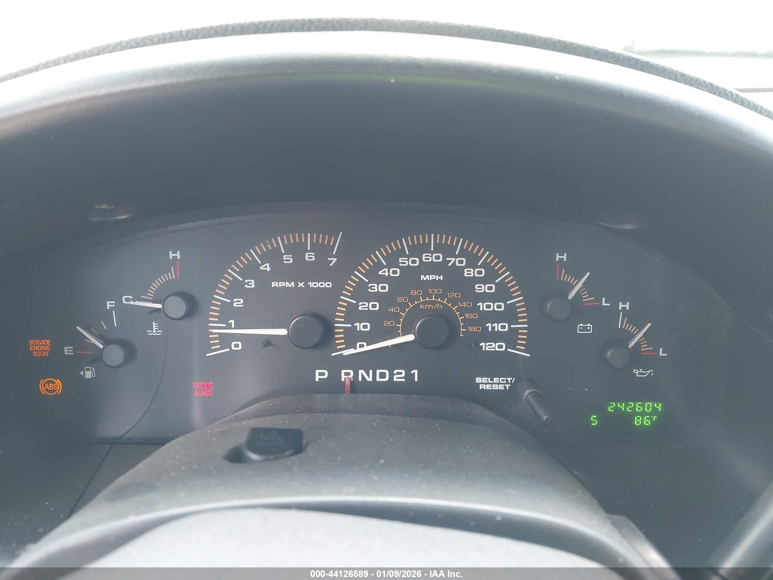 FORD EXPEDITION image 7