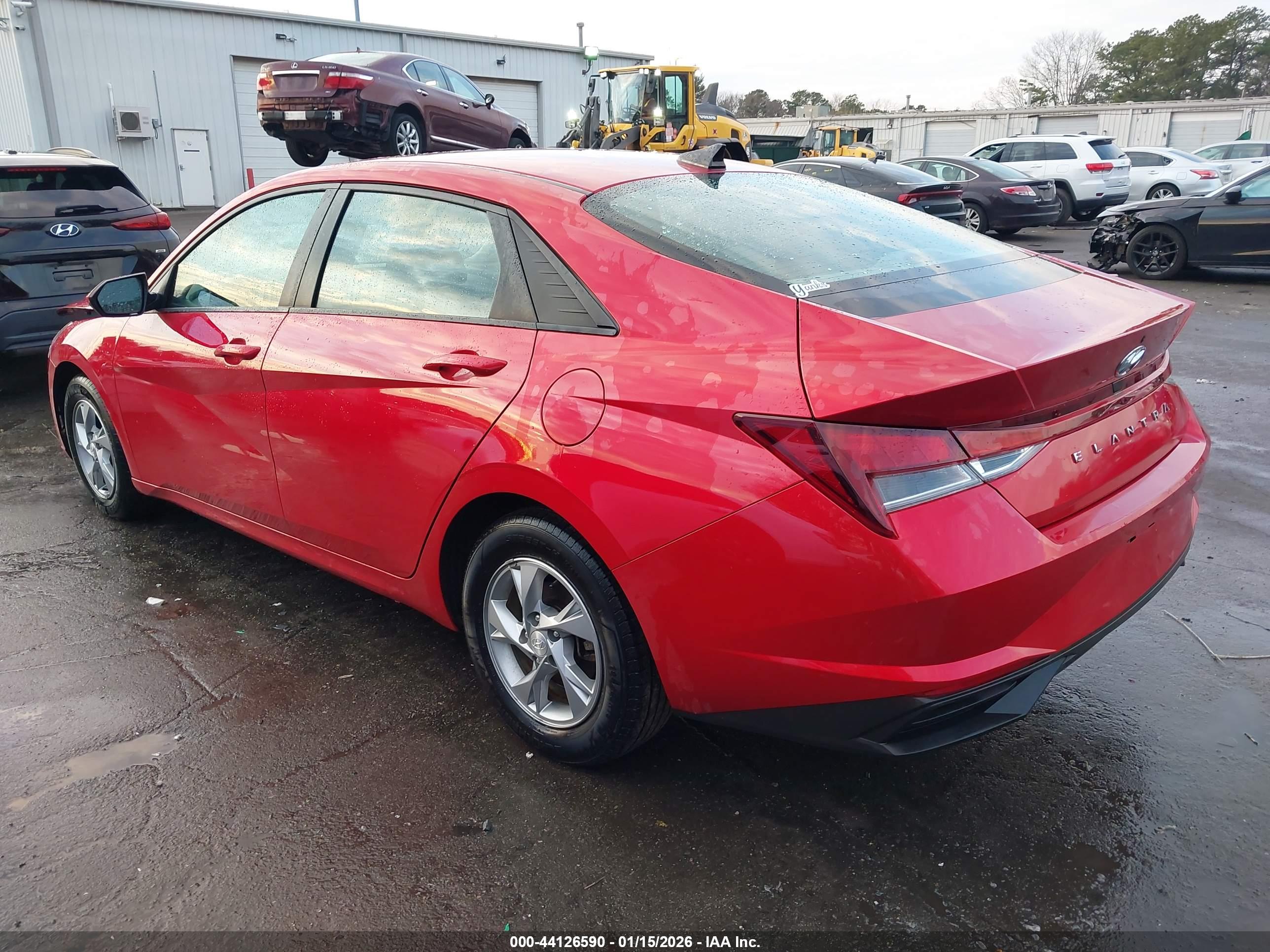 HYUNDAI ELANTRA image 3