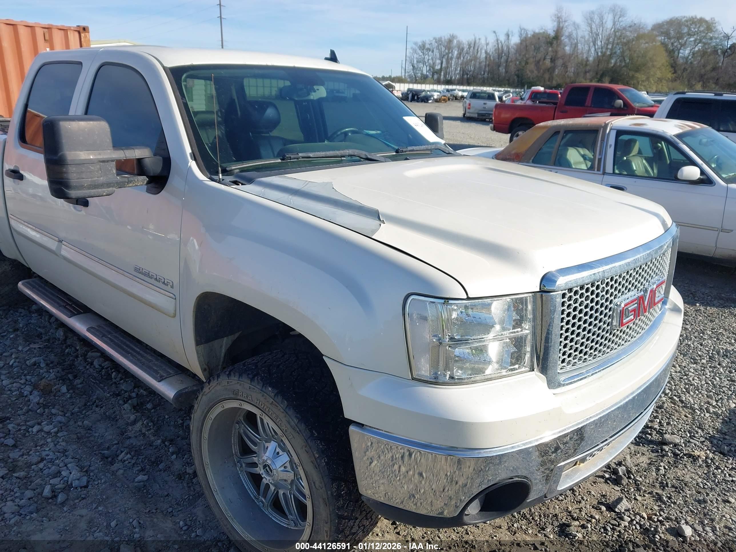 GMC SIERRA image 6