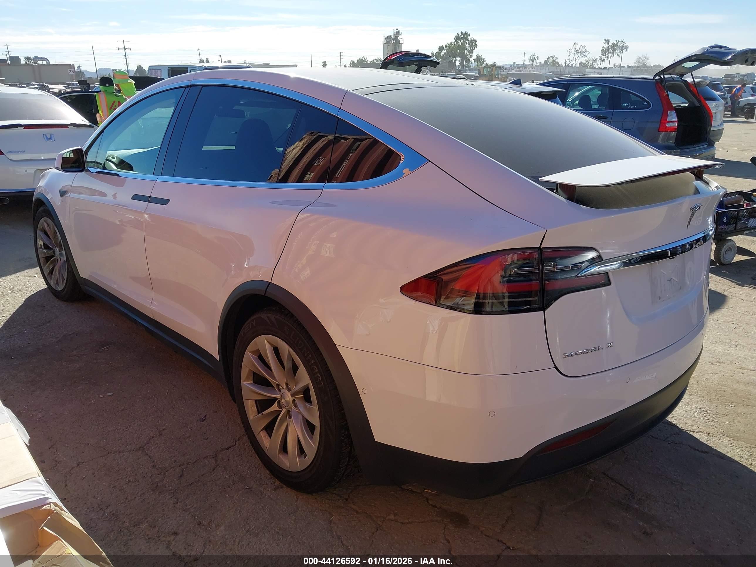 TESLA MODEL image 3