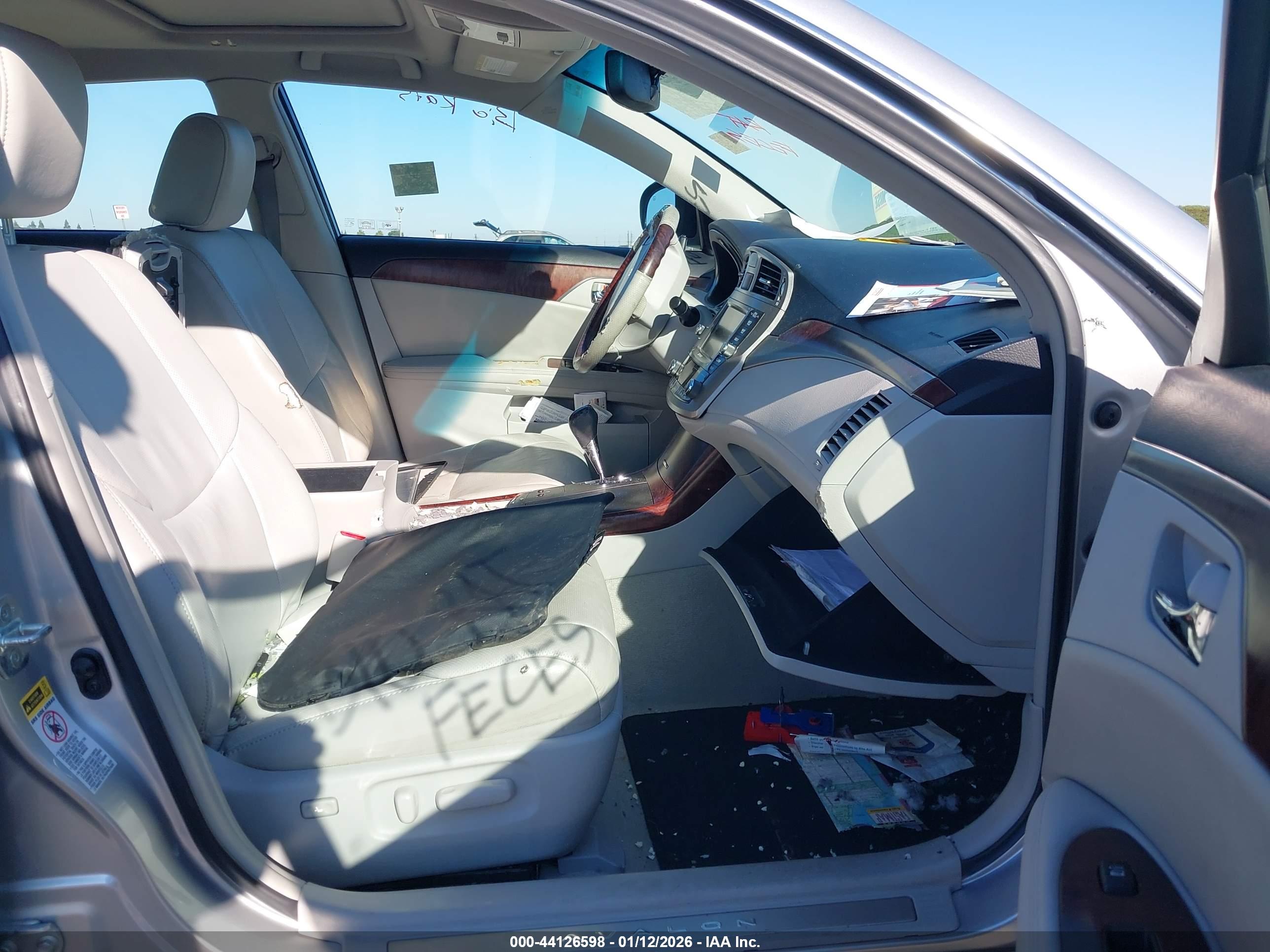 TOYOTA AVALON image 5