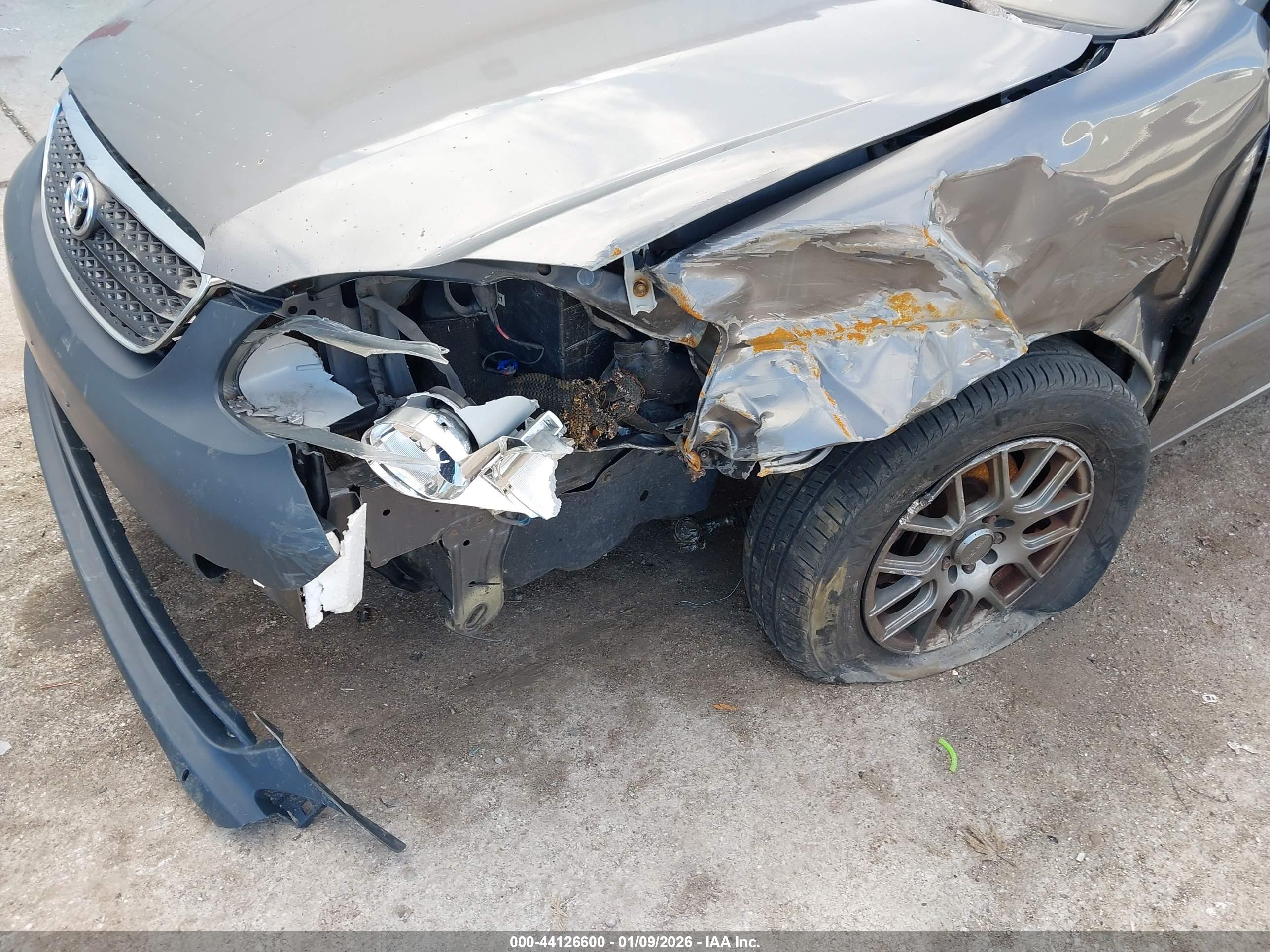 TOYOTA COROLLA image 6