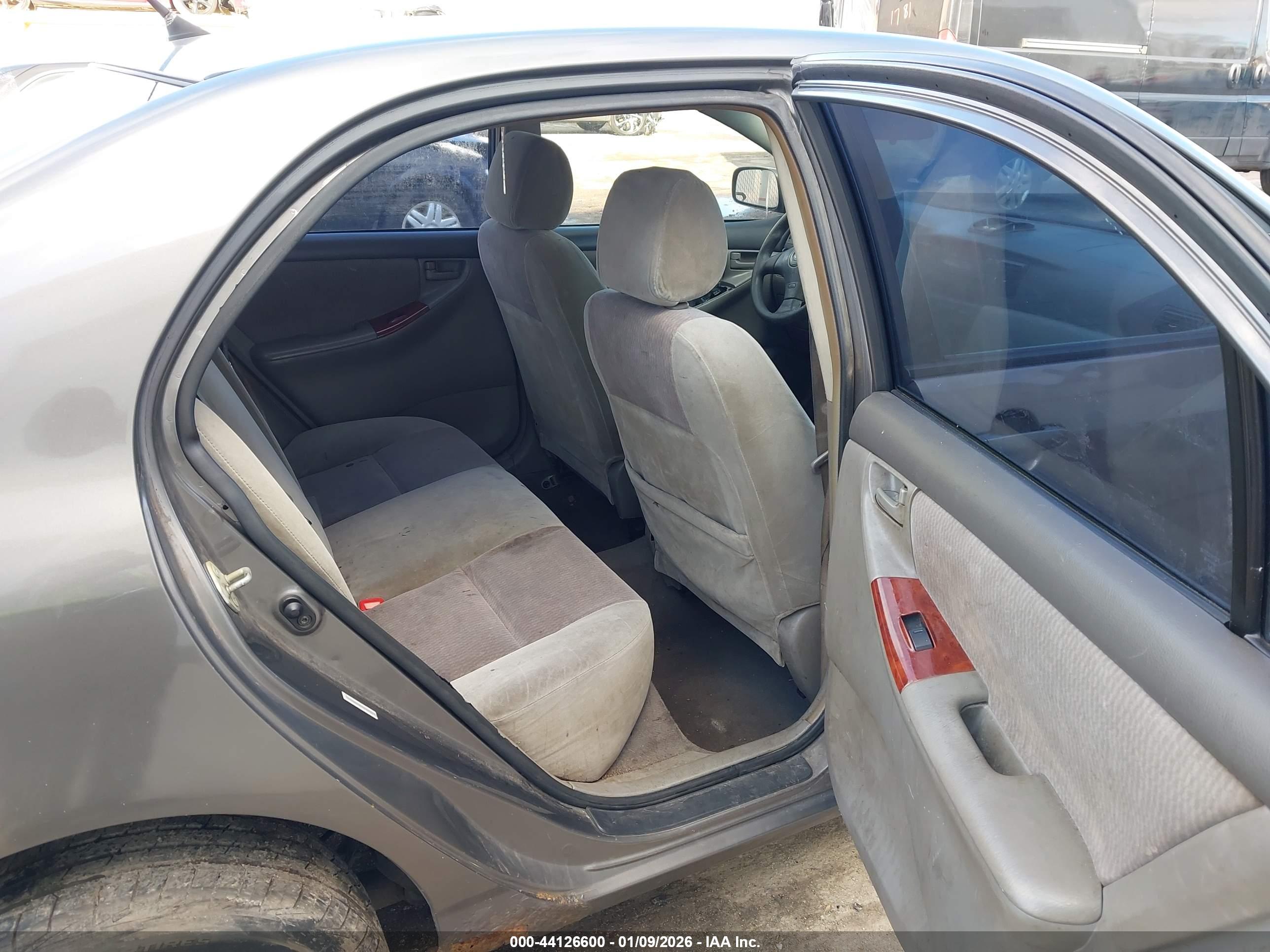 TOYOTA COROLLA image 8