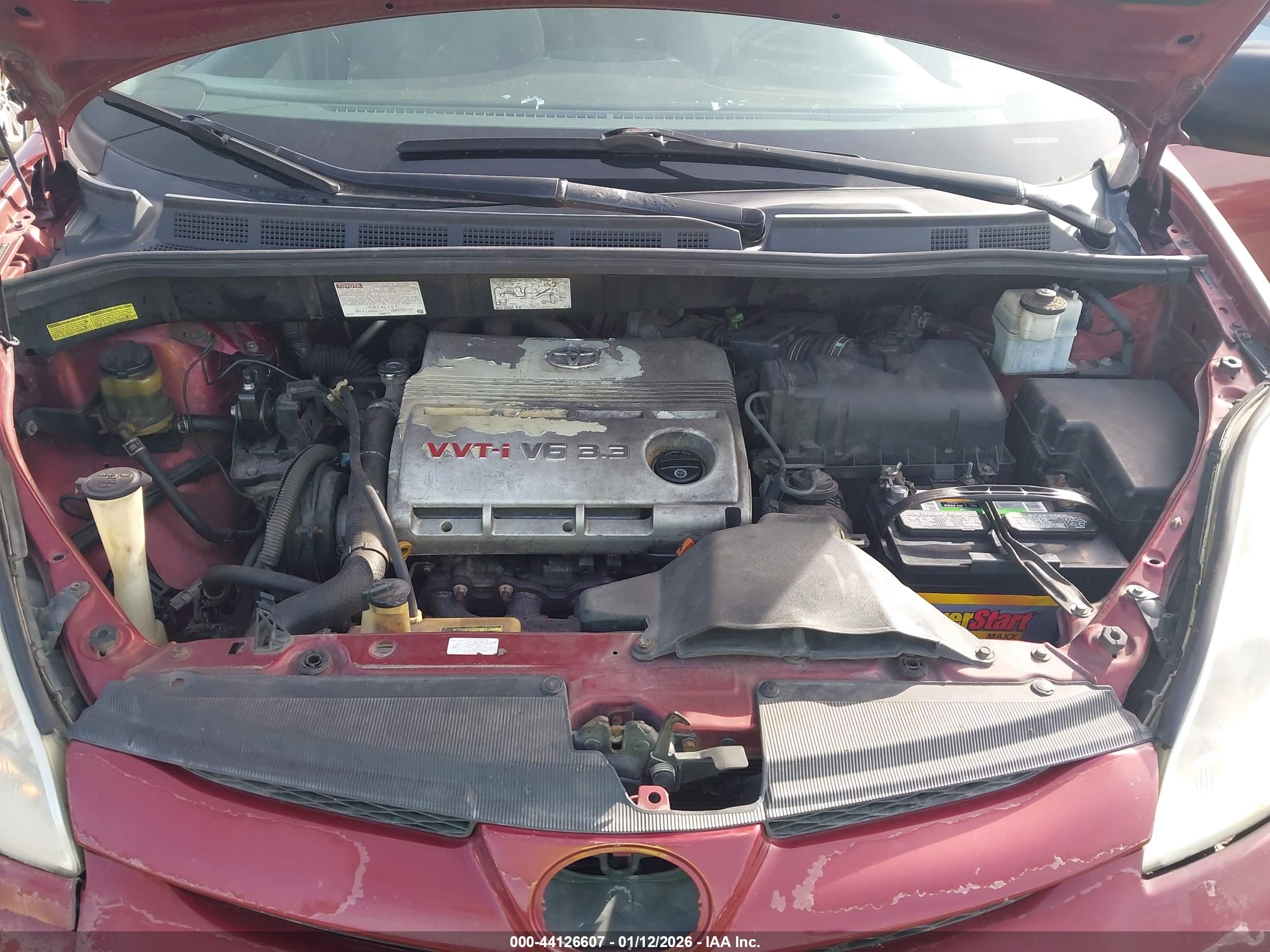 TOYOTA SIENNA image 10