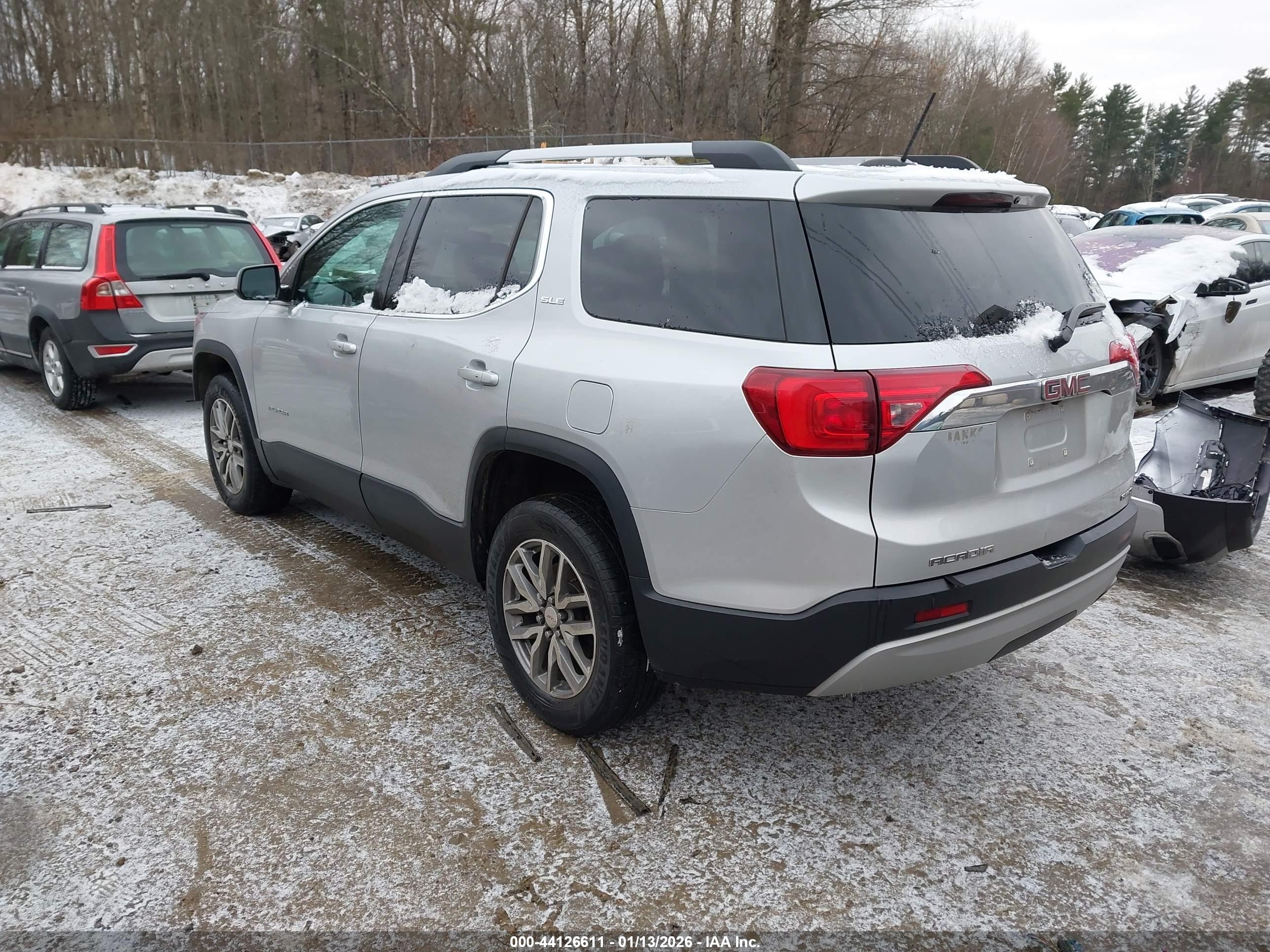 GMC ACADIA image 3