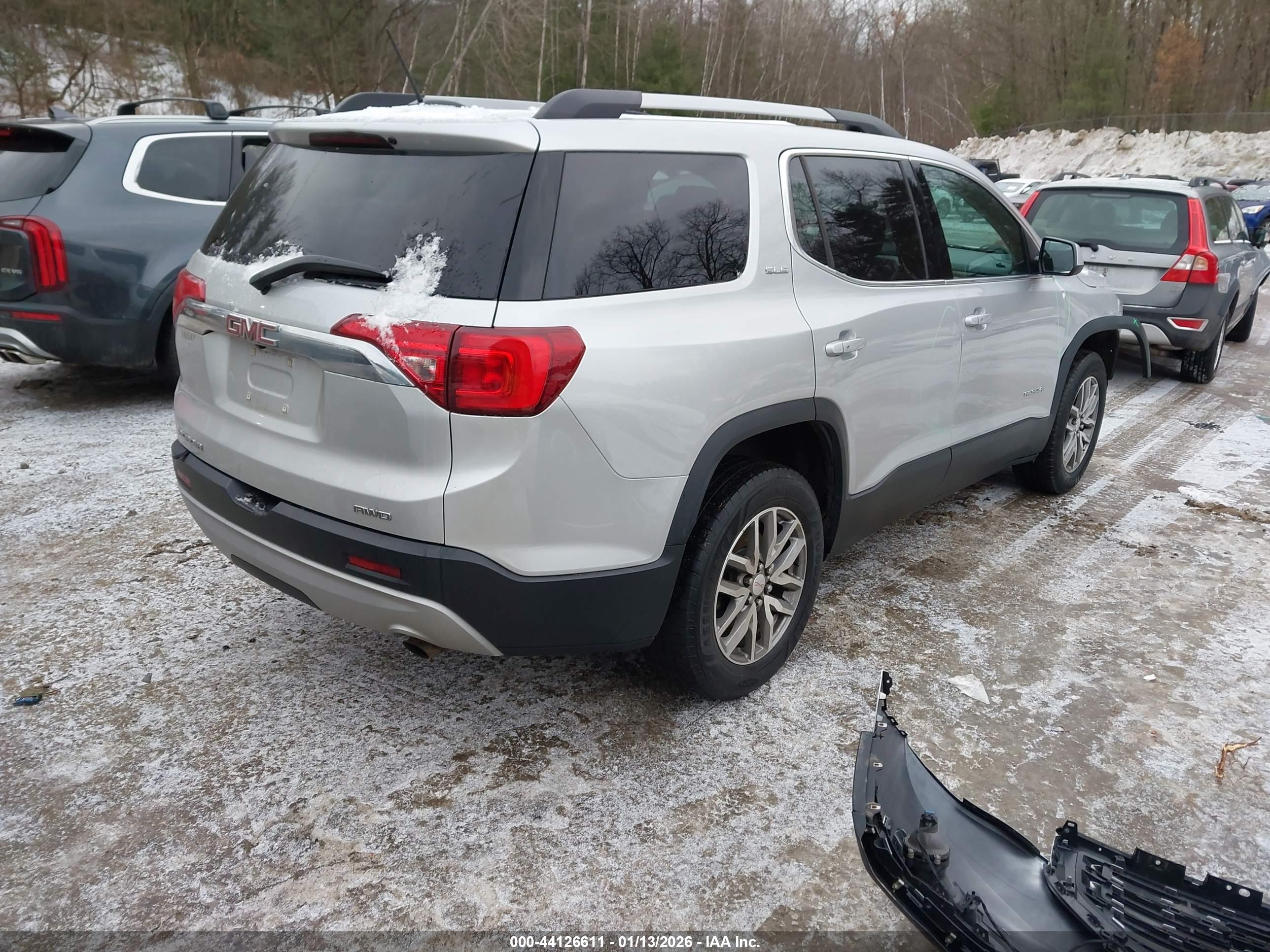 GMC ACADIA image 4