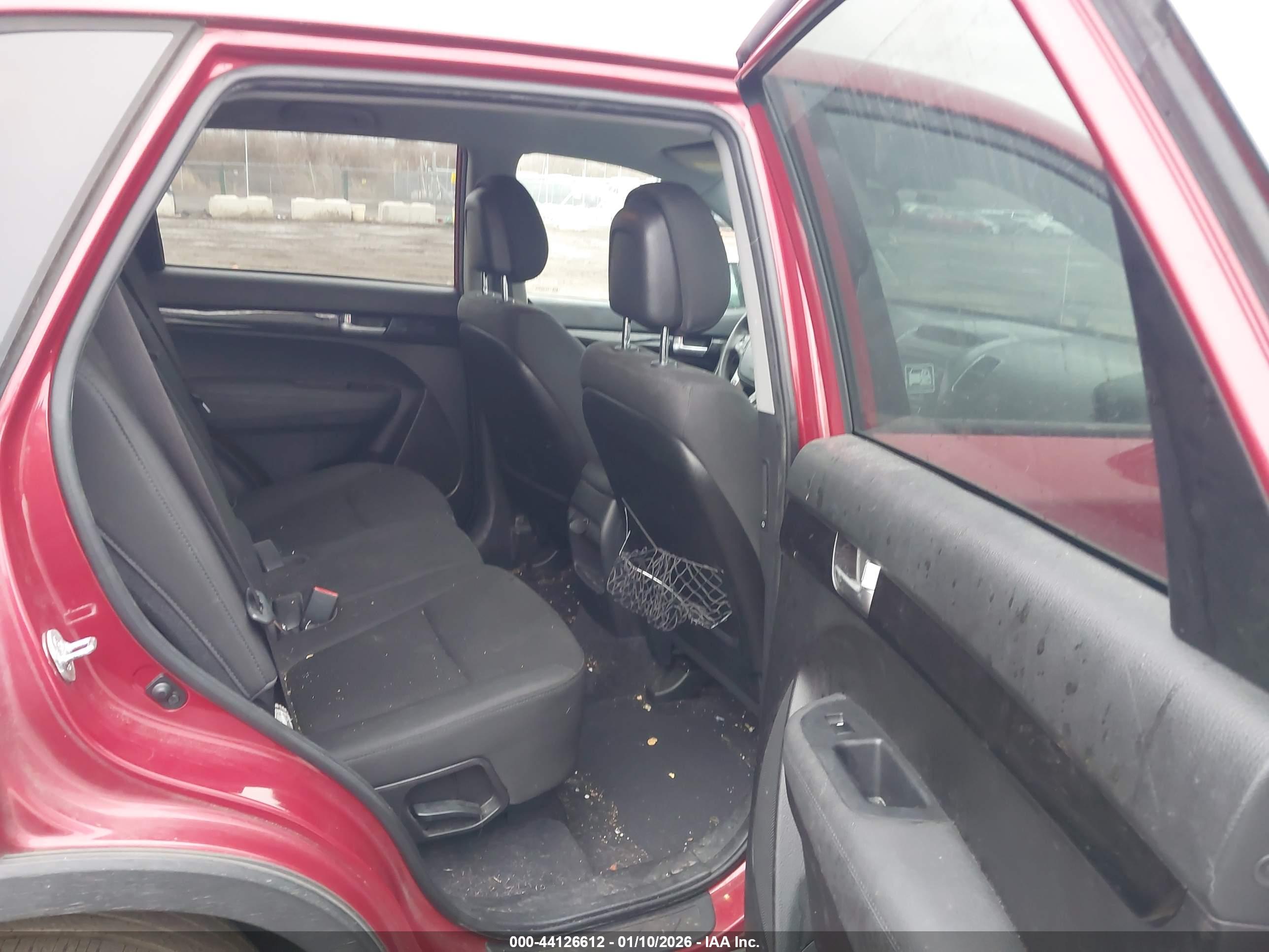 KIA SORENTO image 8