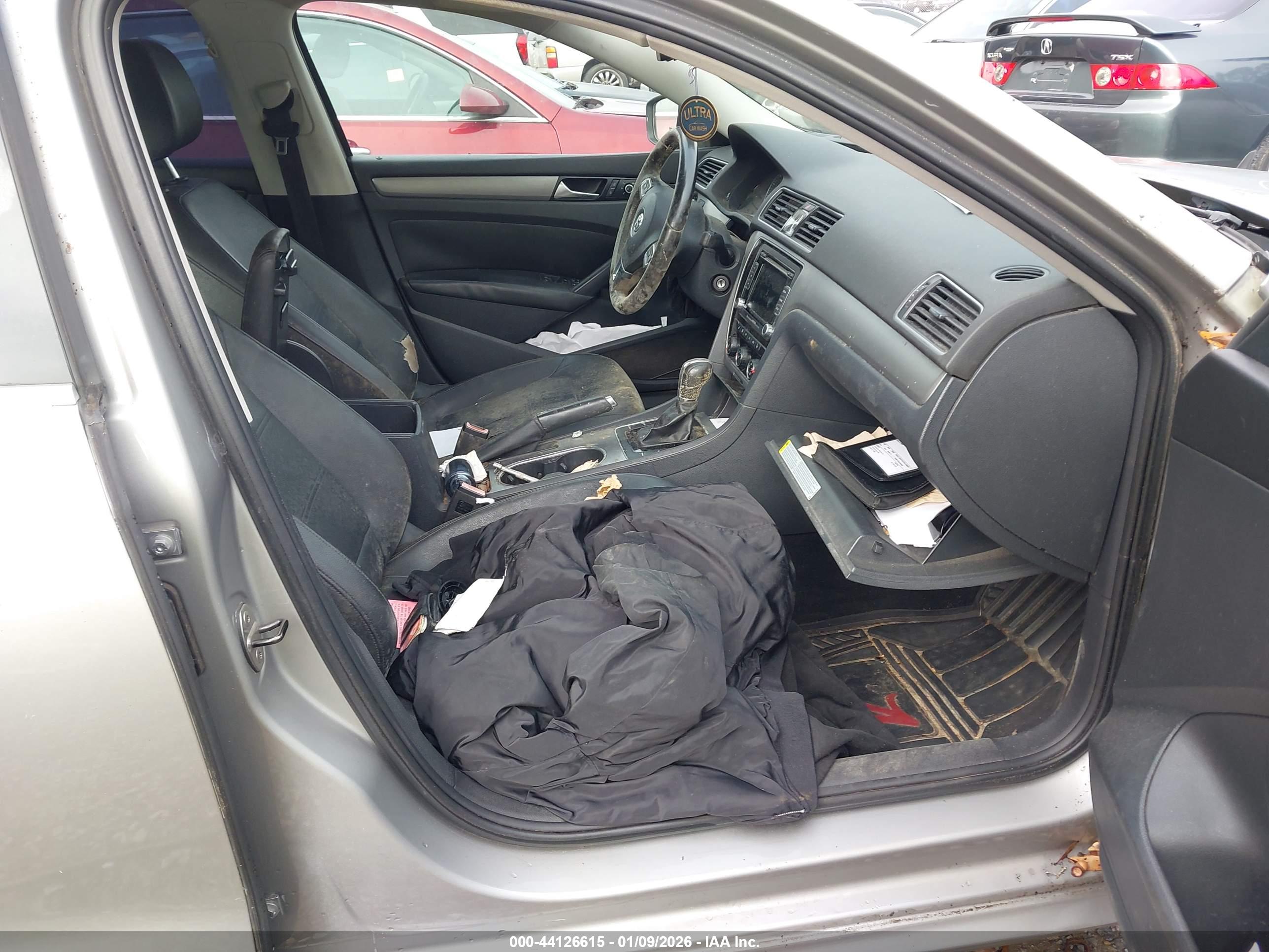 VOLKSWAGEN PASSAT image 5