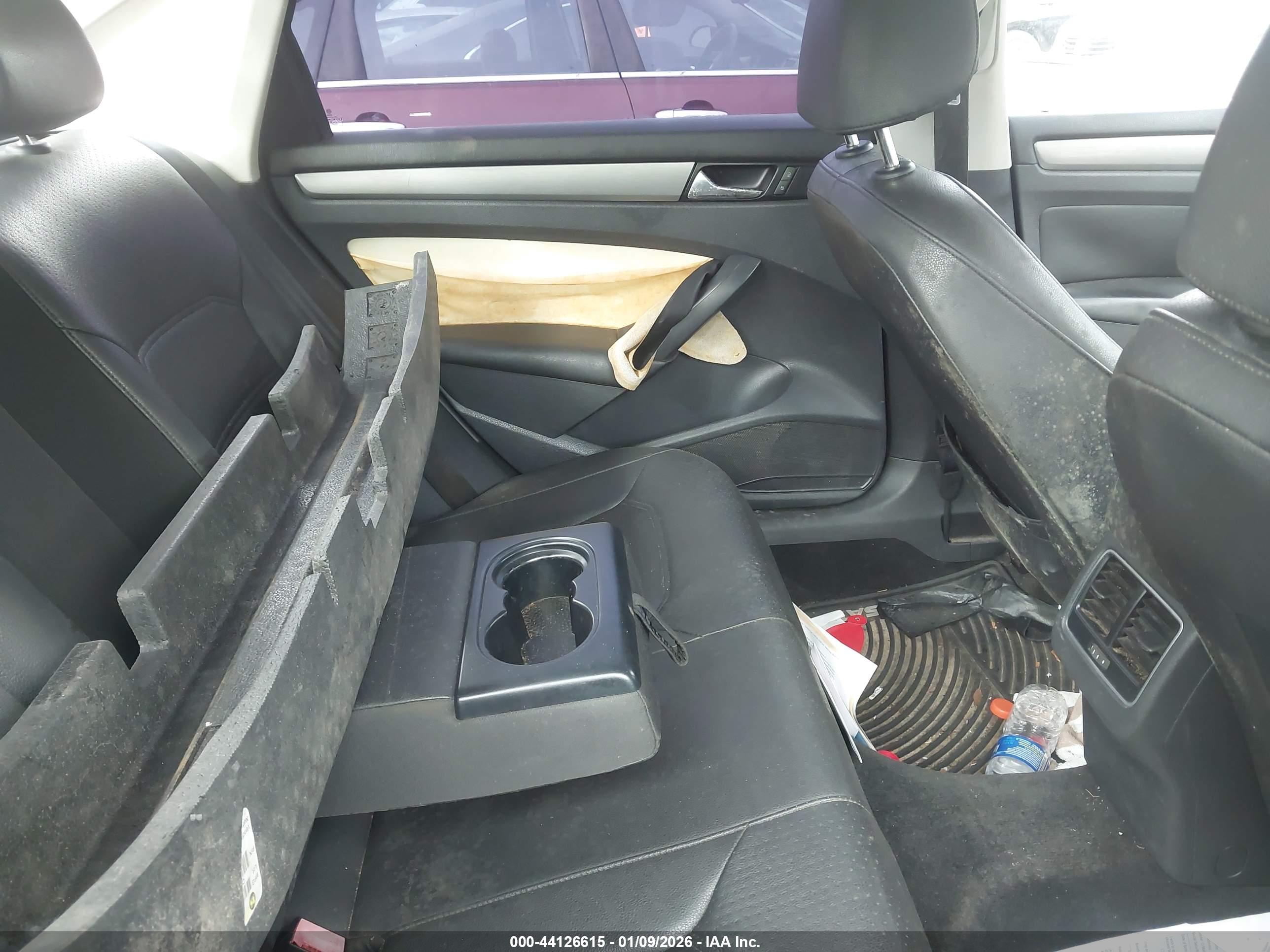 VOLKSWAGEN PASSAT image 8