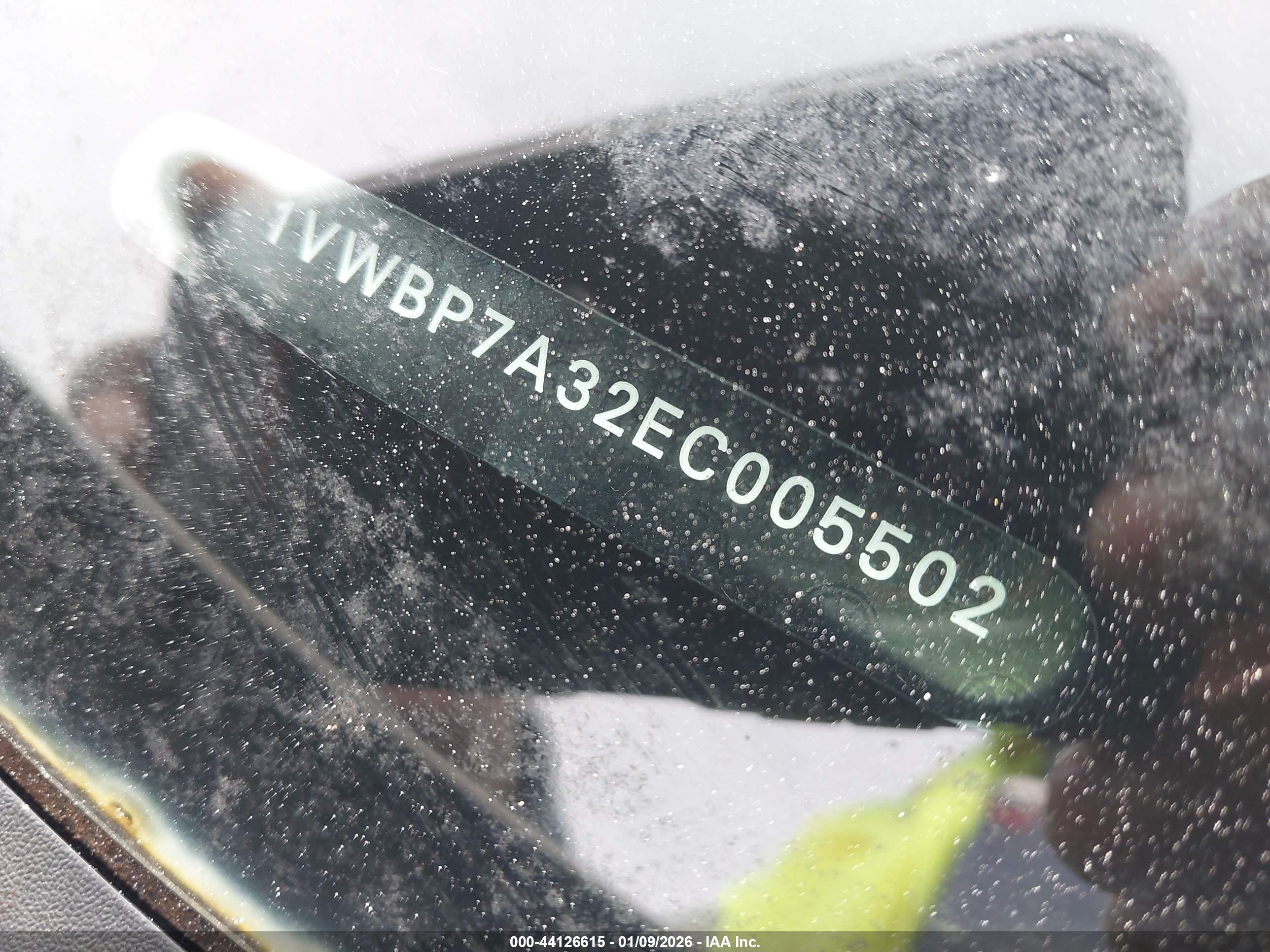 VOLKSWAGEN PASSAT image 9