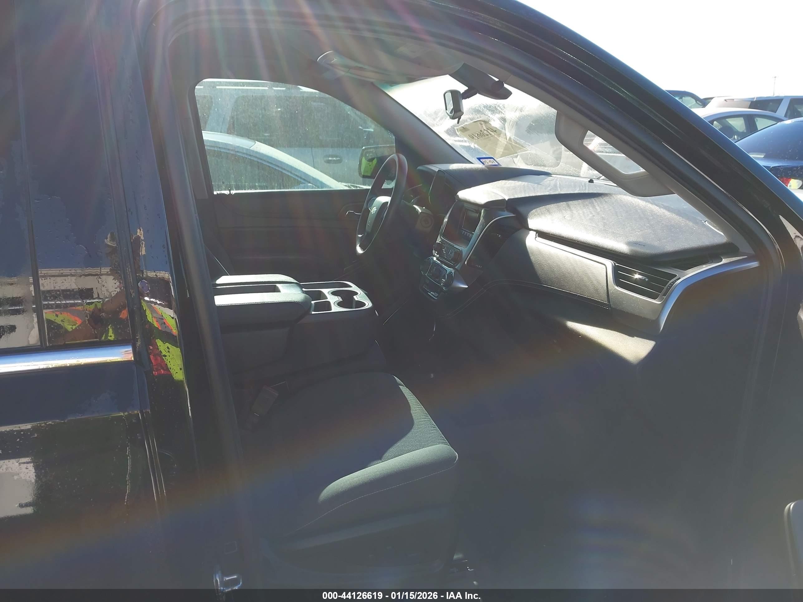 CHEVROLET TAHOE image 5