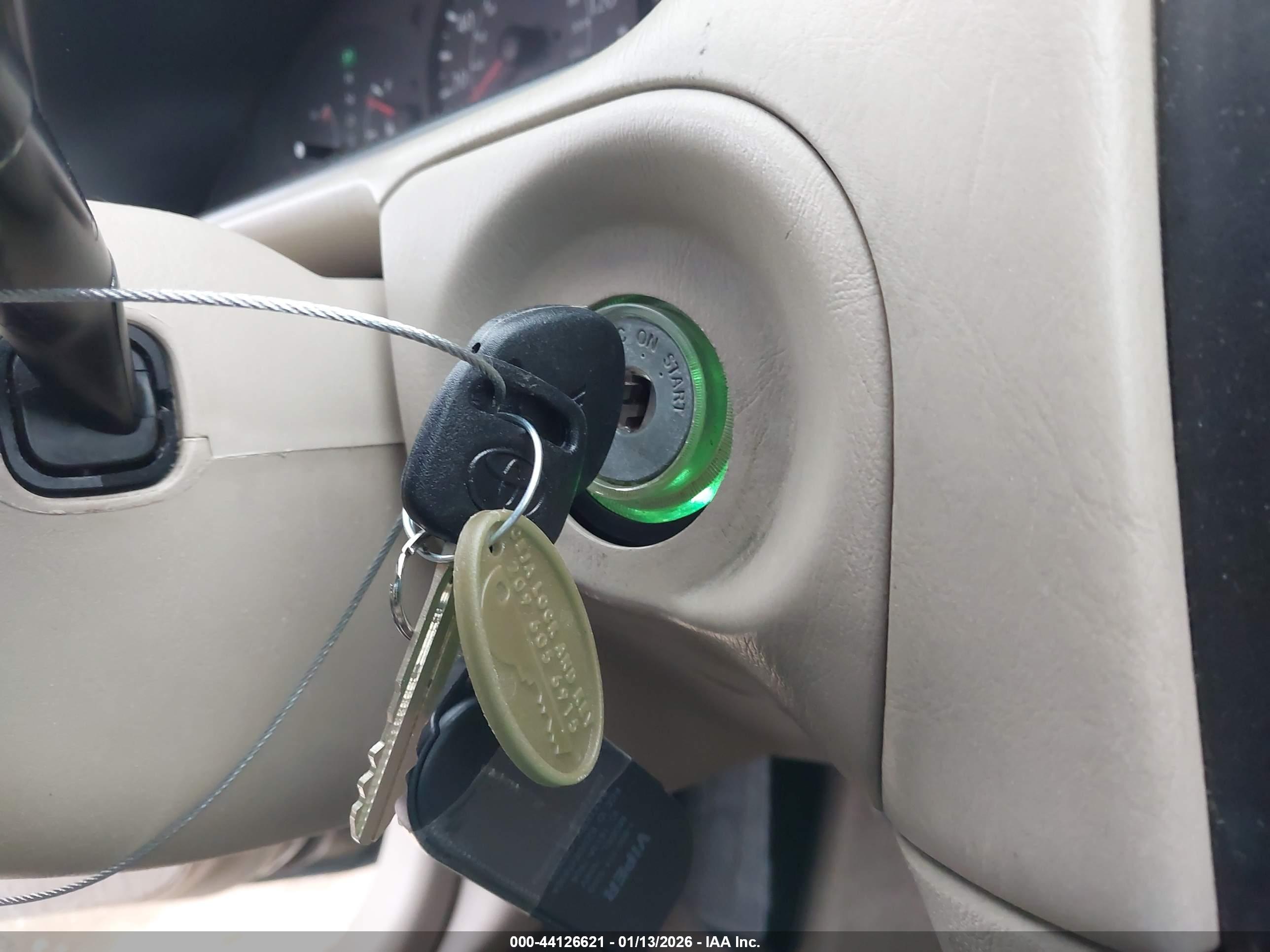 TOYOTA CAMRY image 11