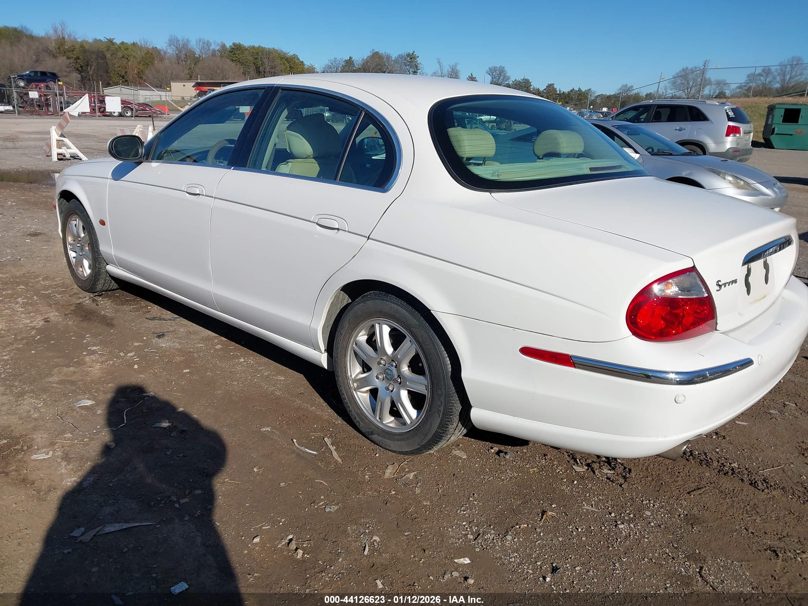 JAGUAR S-TYPE image 3