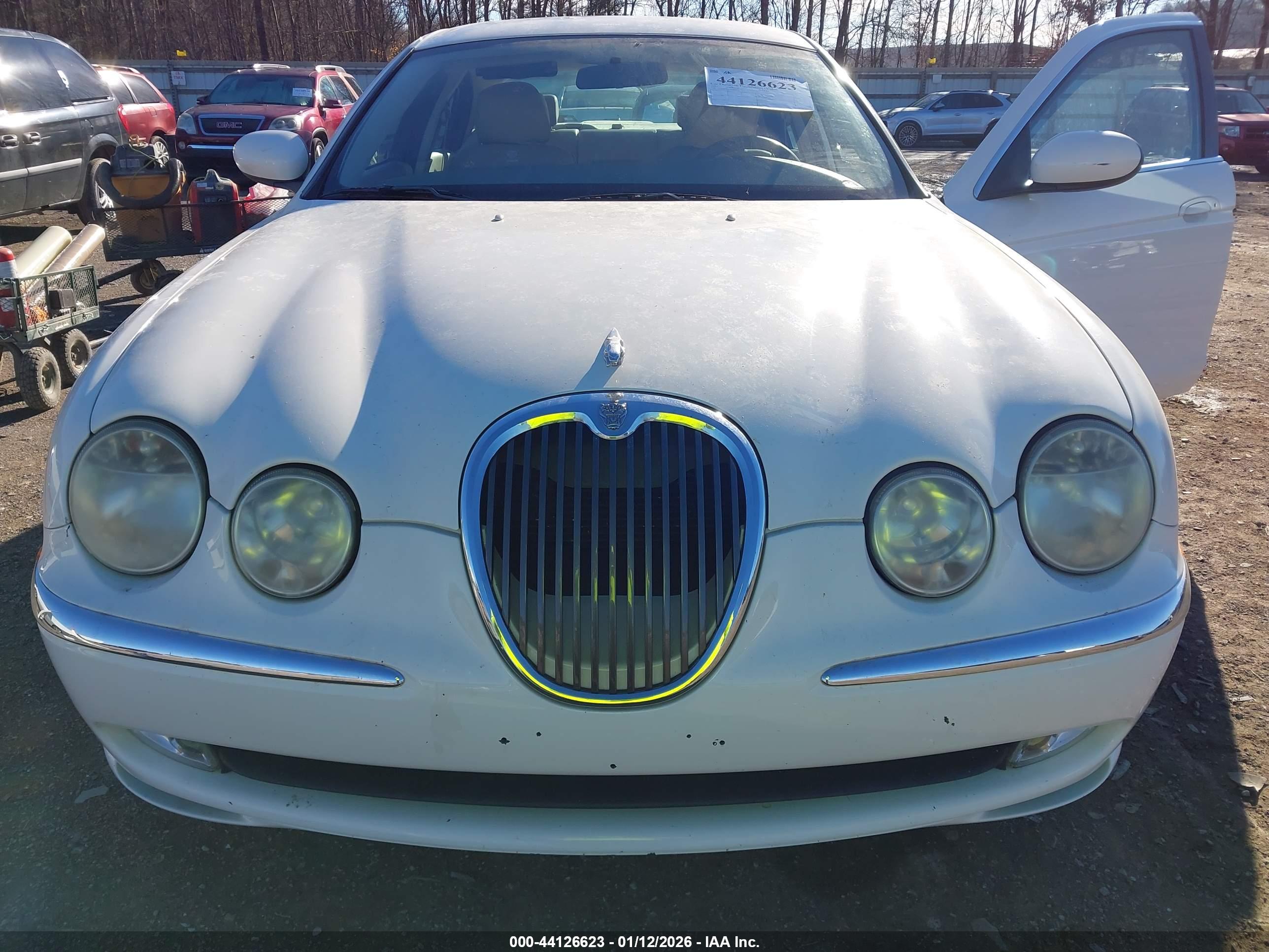 JAGUAR S-TYPE image 6