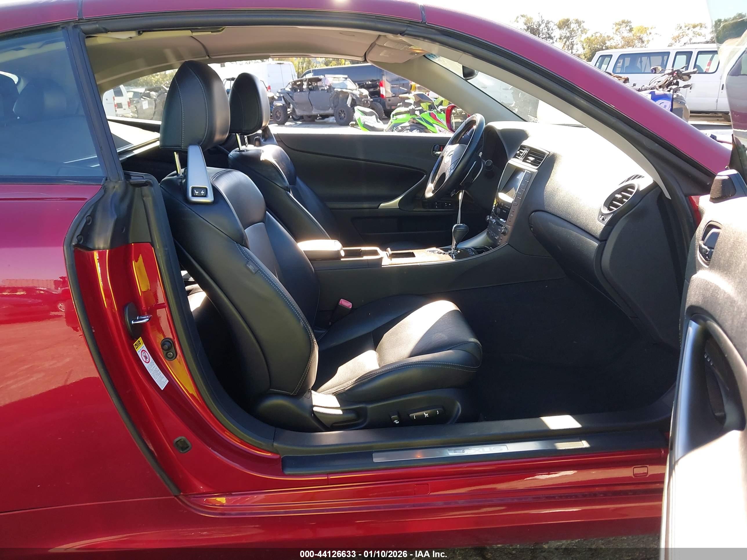 LEXUS IS image 5