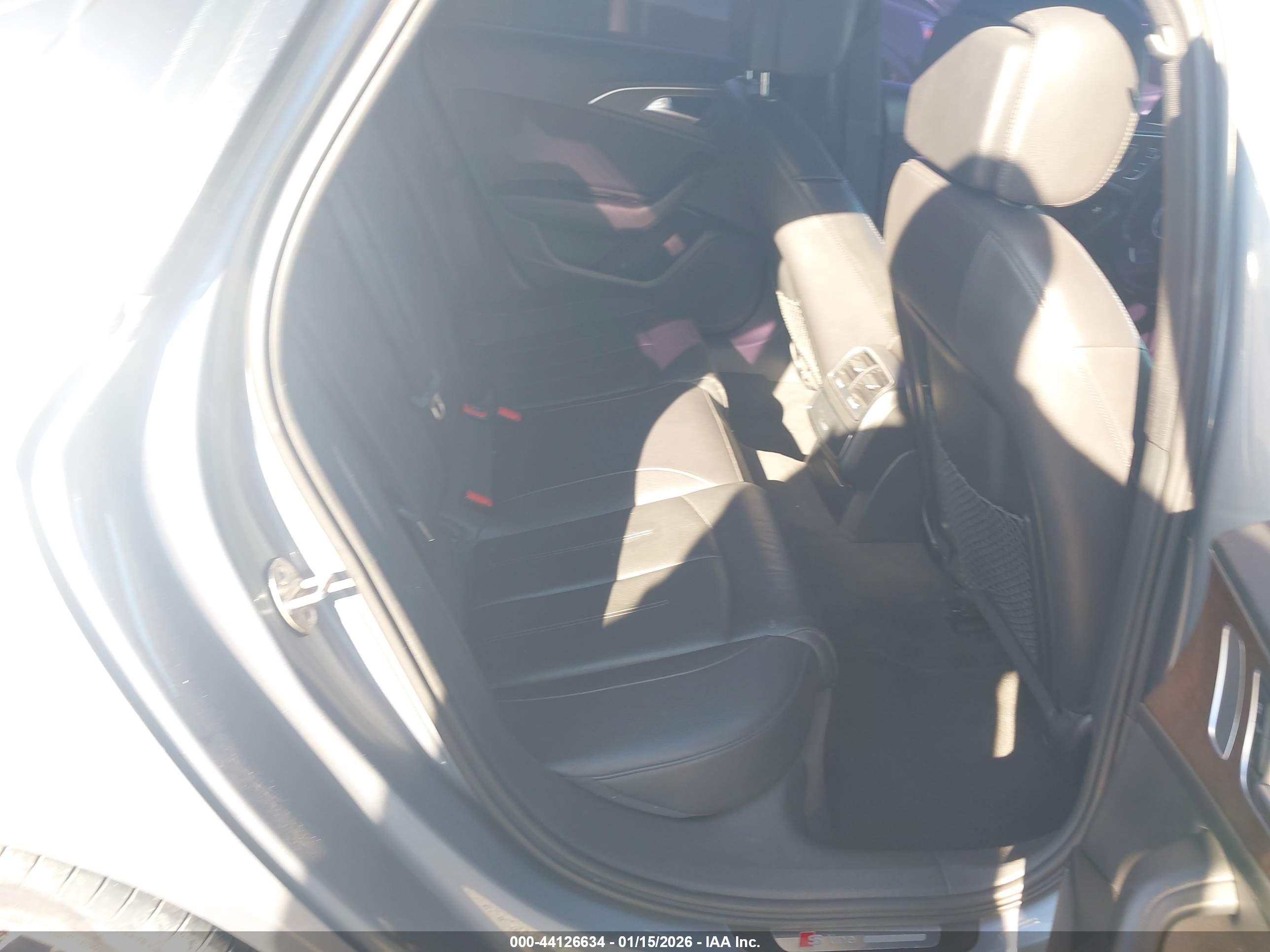 AUDI A6 image 8