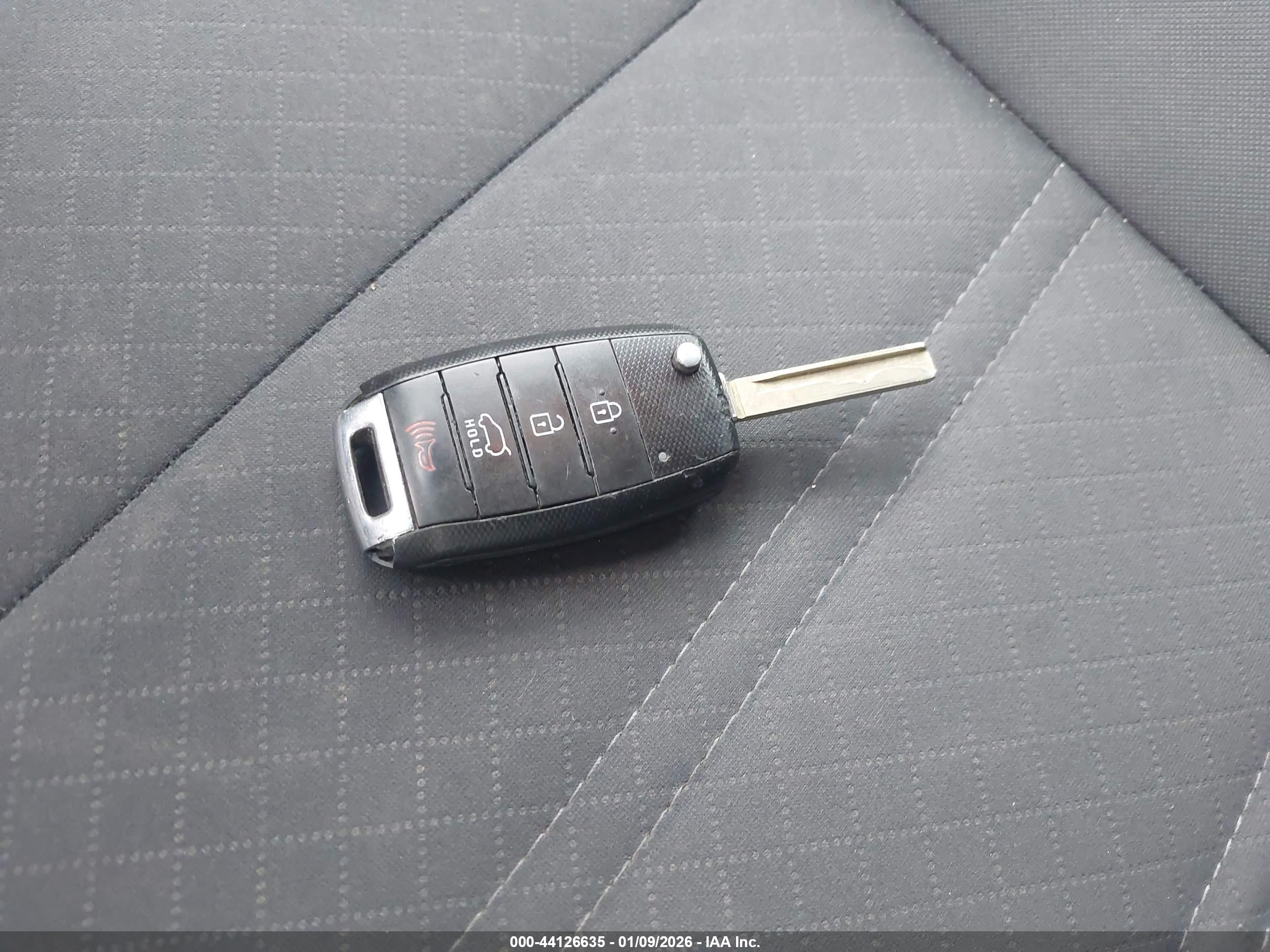 KIA SORENTO image 11