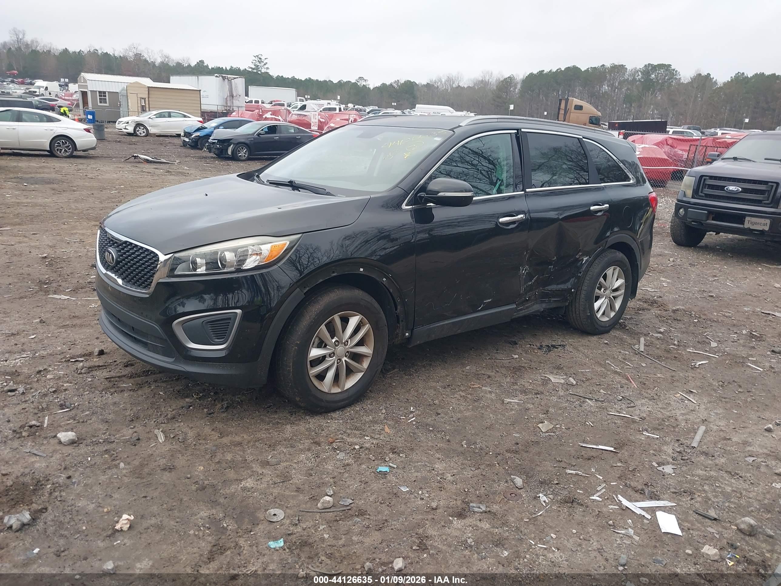 KIA SORENTO image 2