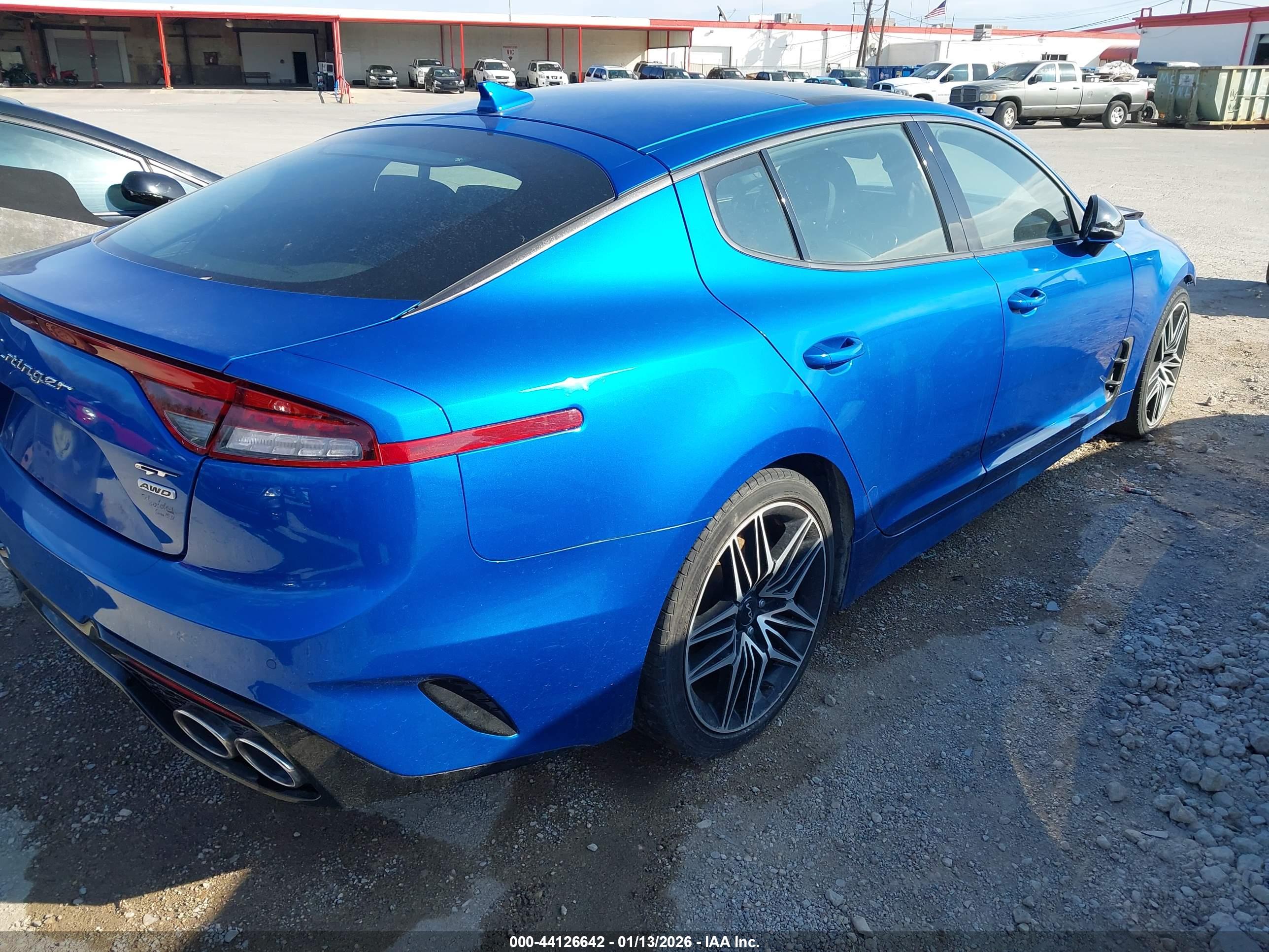 KIA STINGER image 4