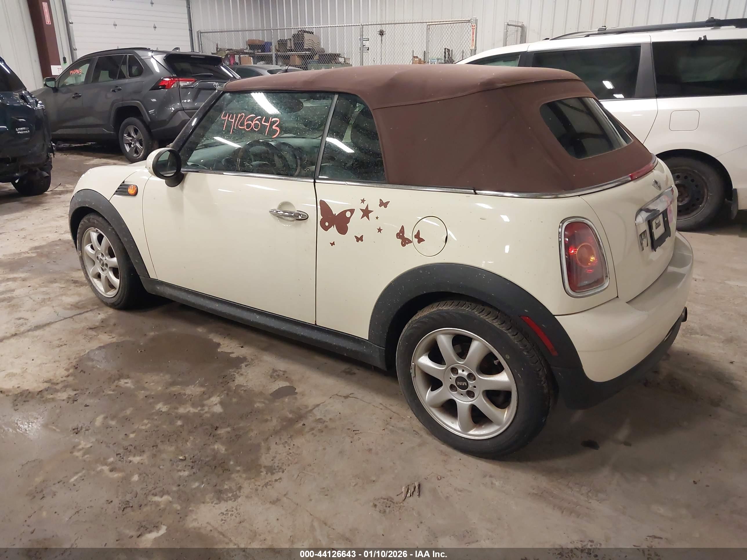 MINI COOPER image 3