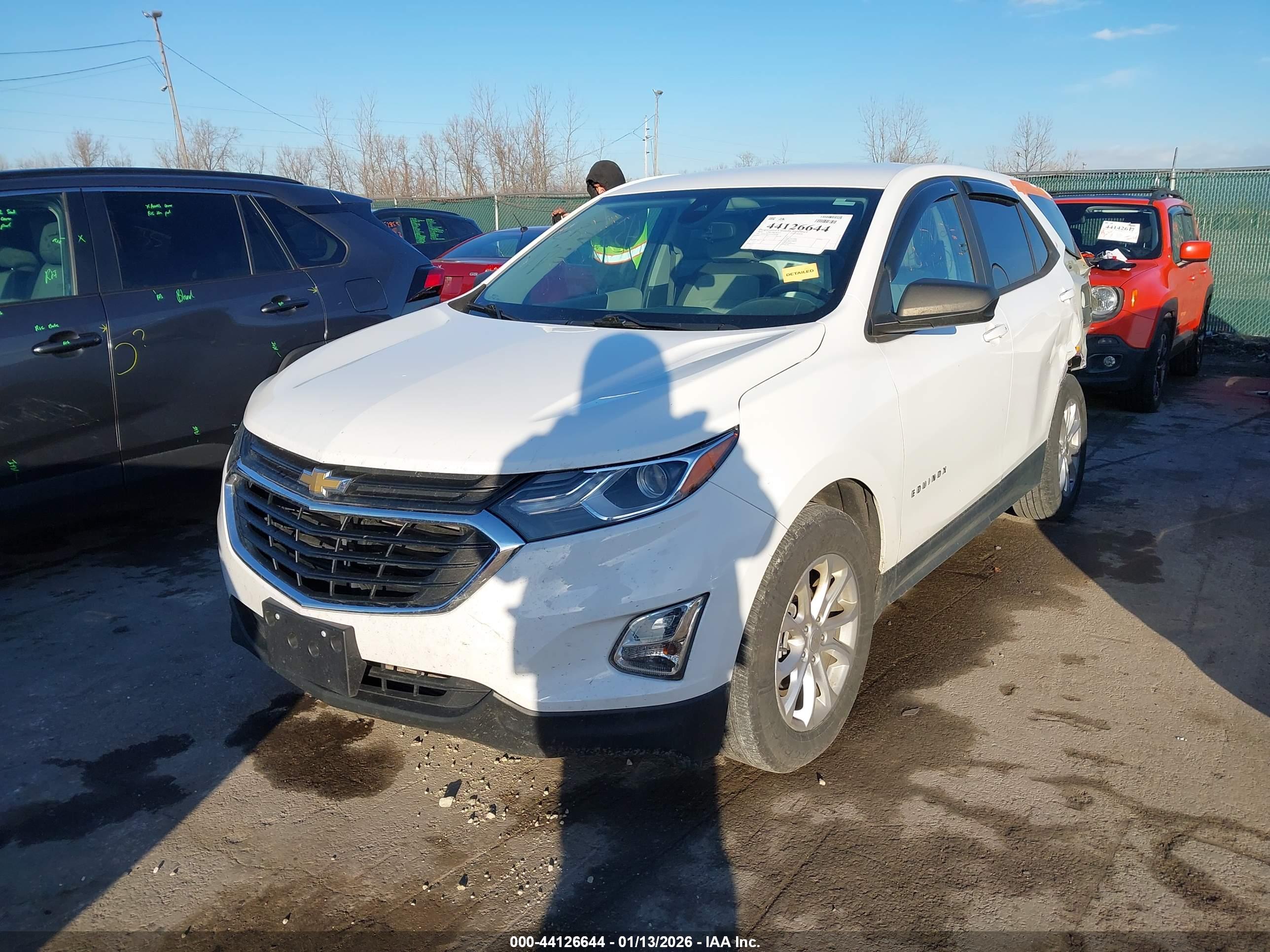 CHEVROLET EQUINOX image 2
