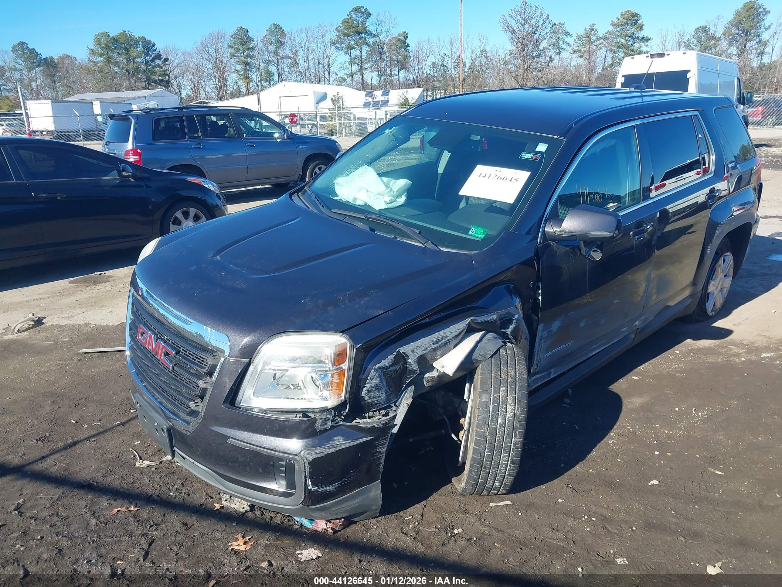 GMC TERRAIN image 6