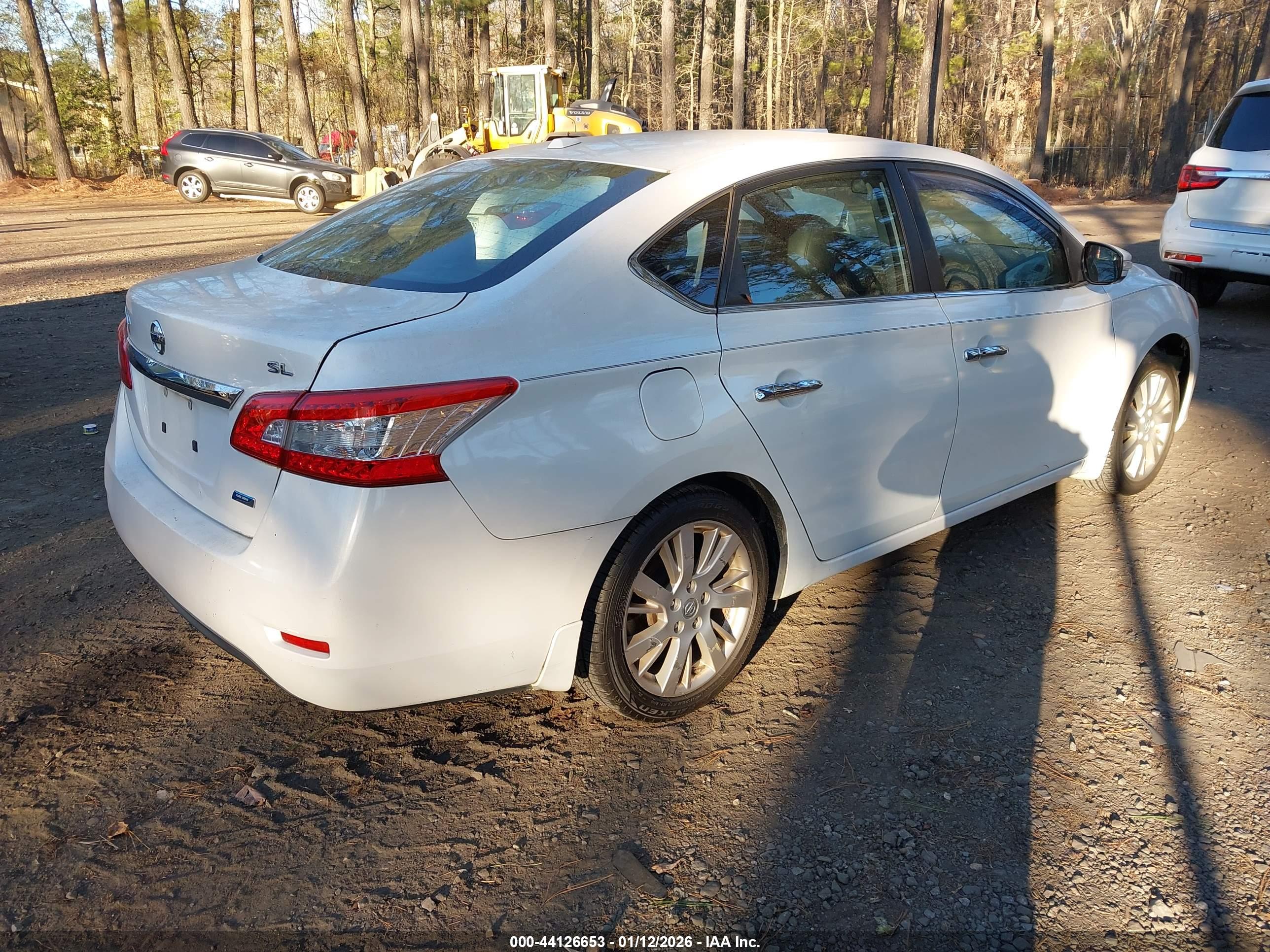 NISSAN SENTRA image 4