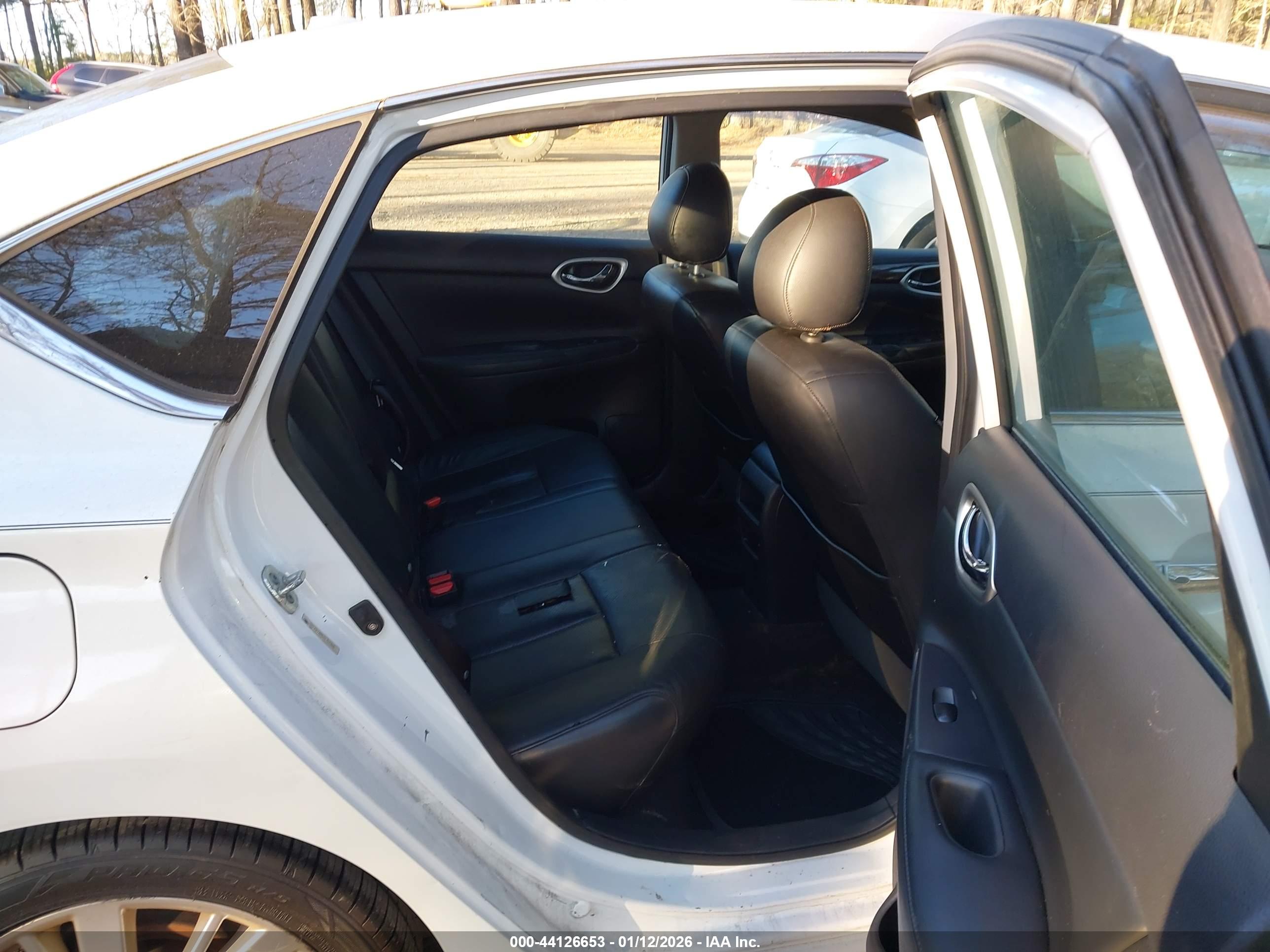 NISSAN SENTRA image 8