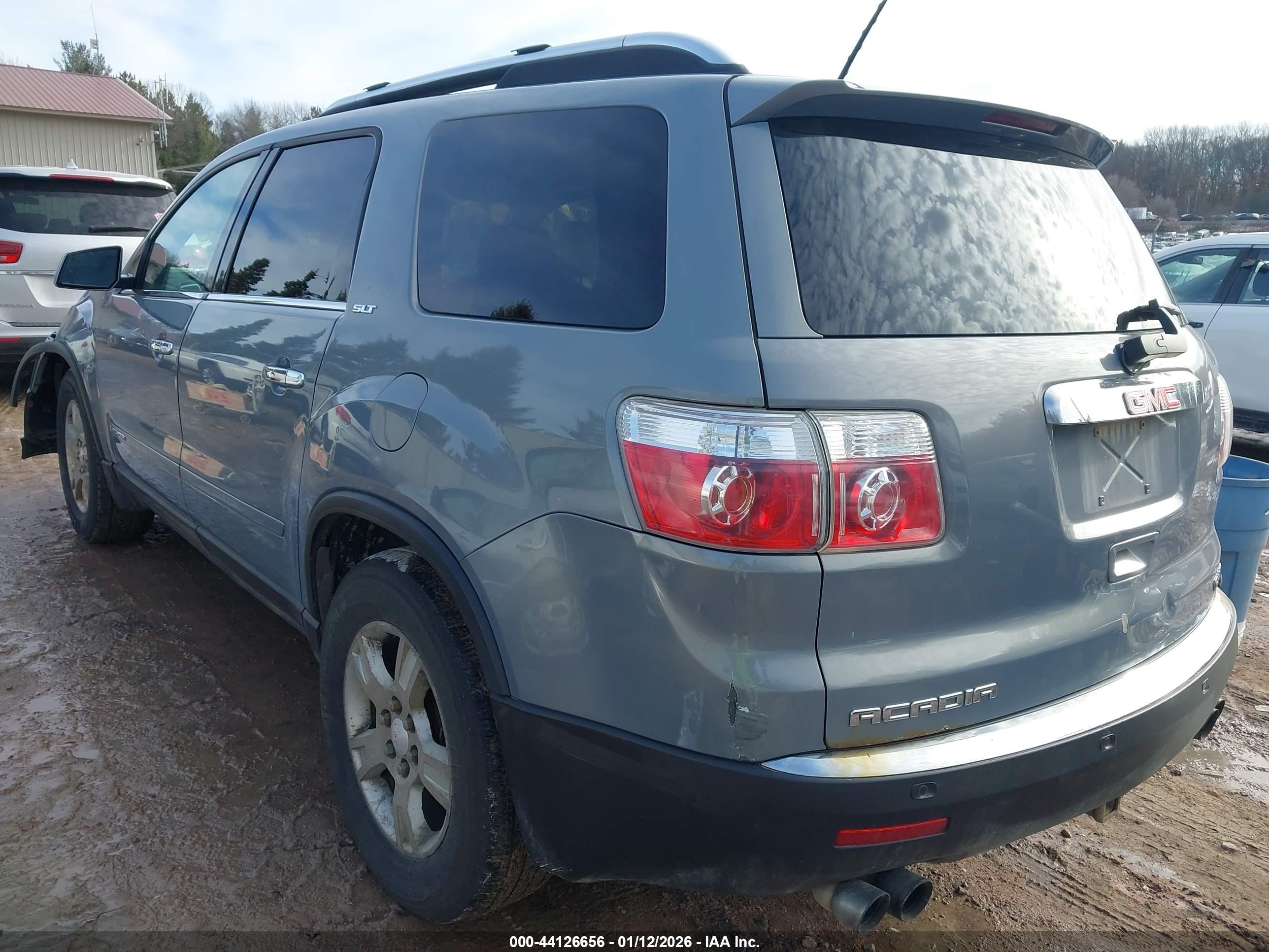 GMC ACADIA image 3