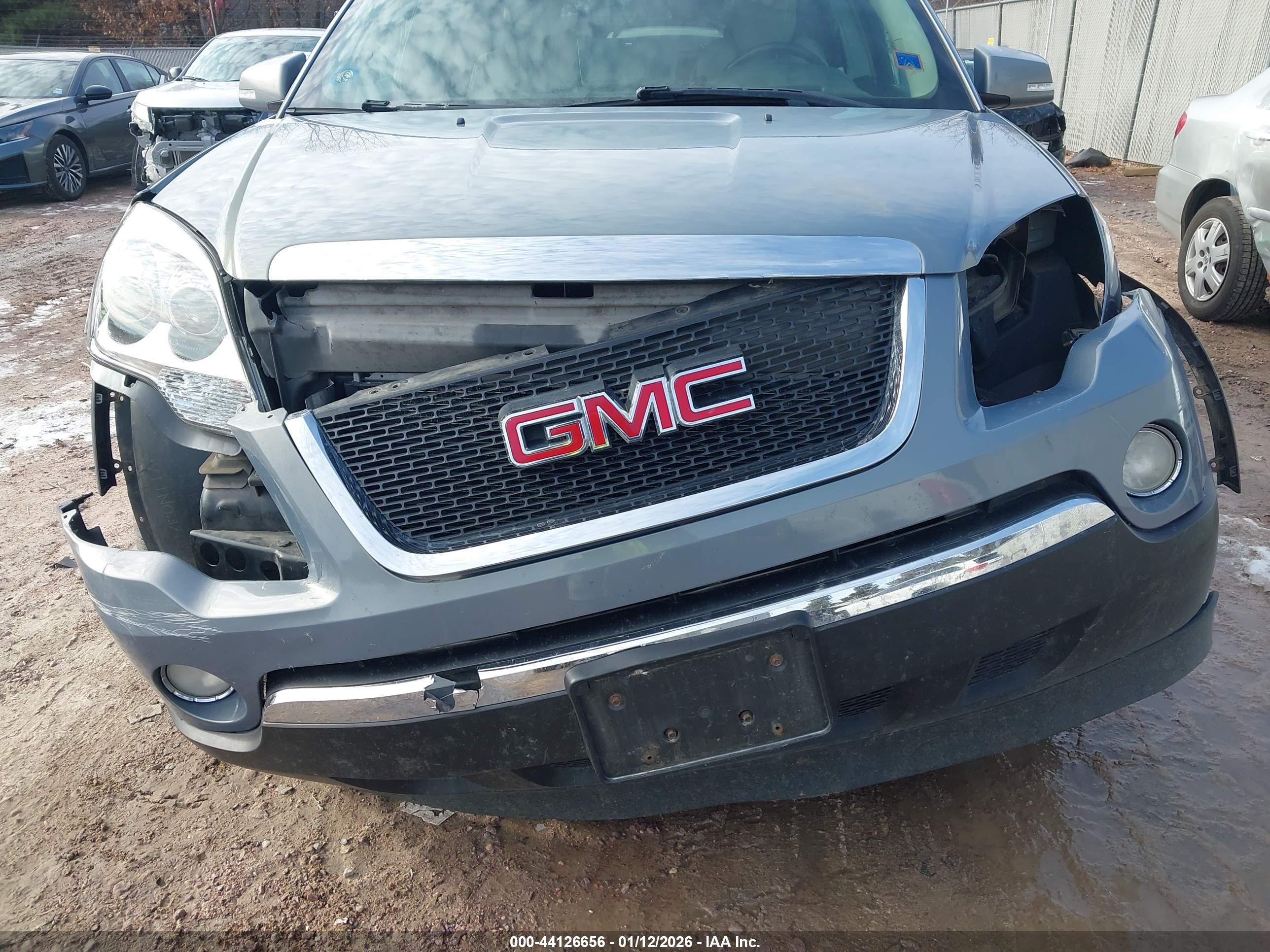 GMC ACADIA image 6