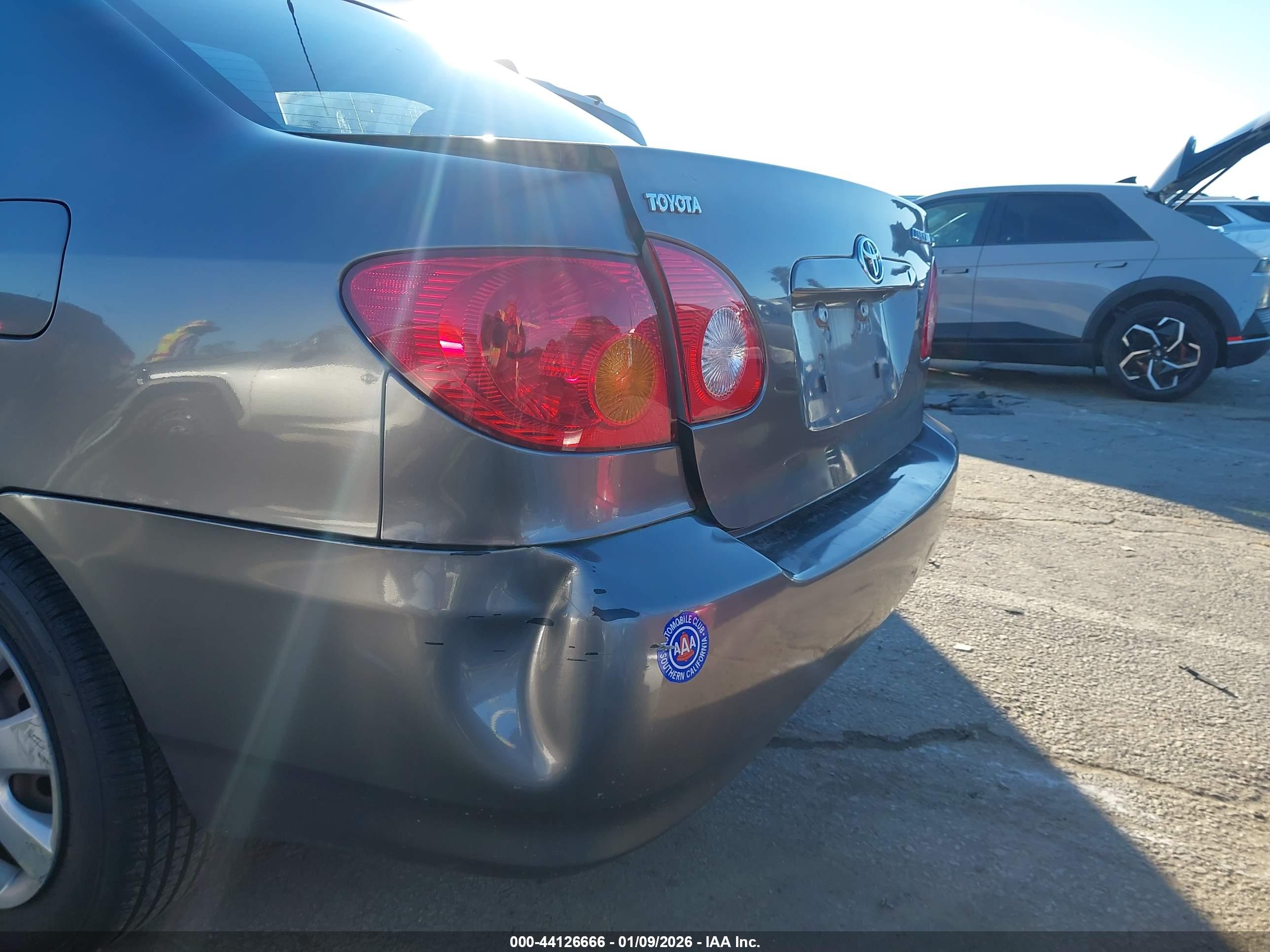 TOYOTA COROLLA image 6