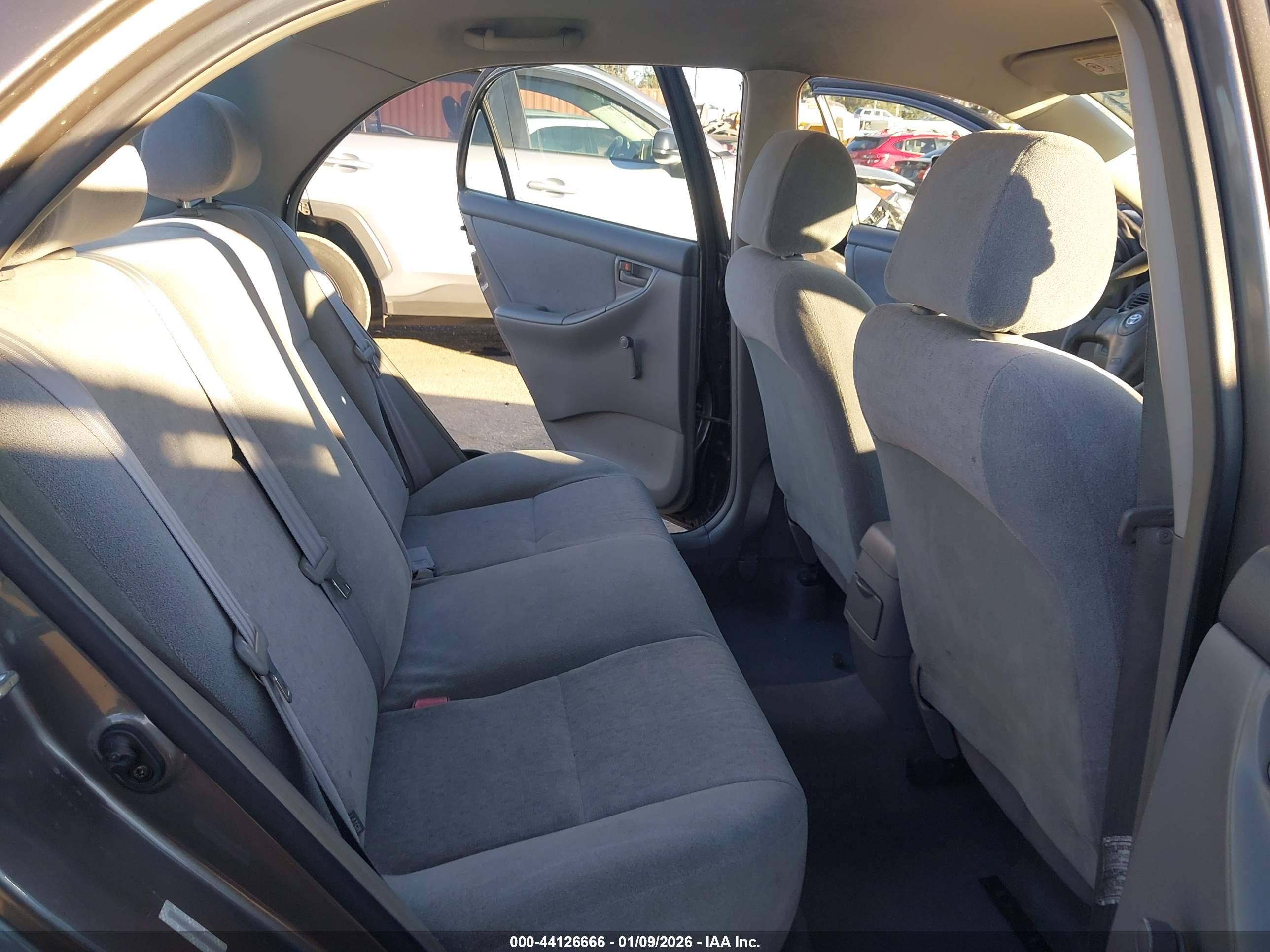 TOYOTA COROLLA image 8