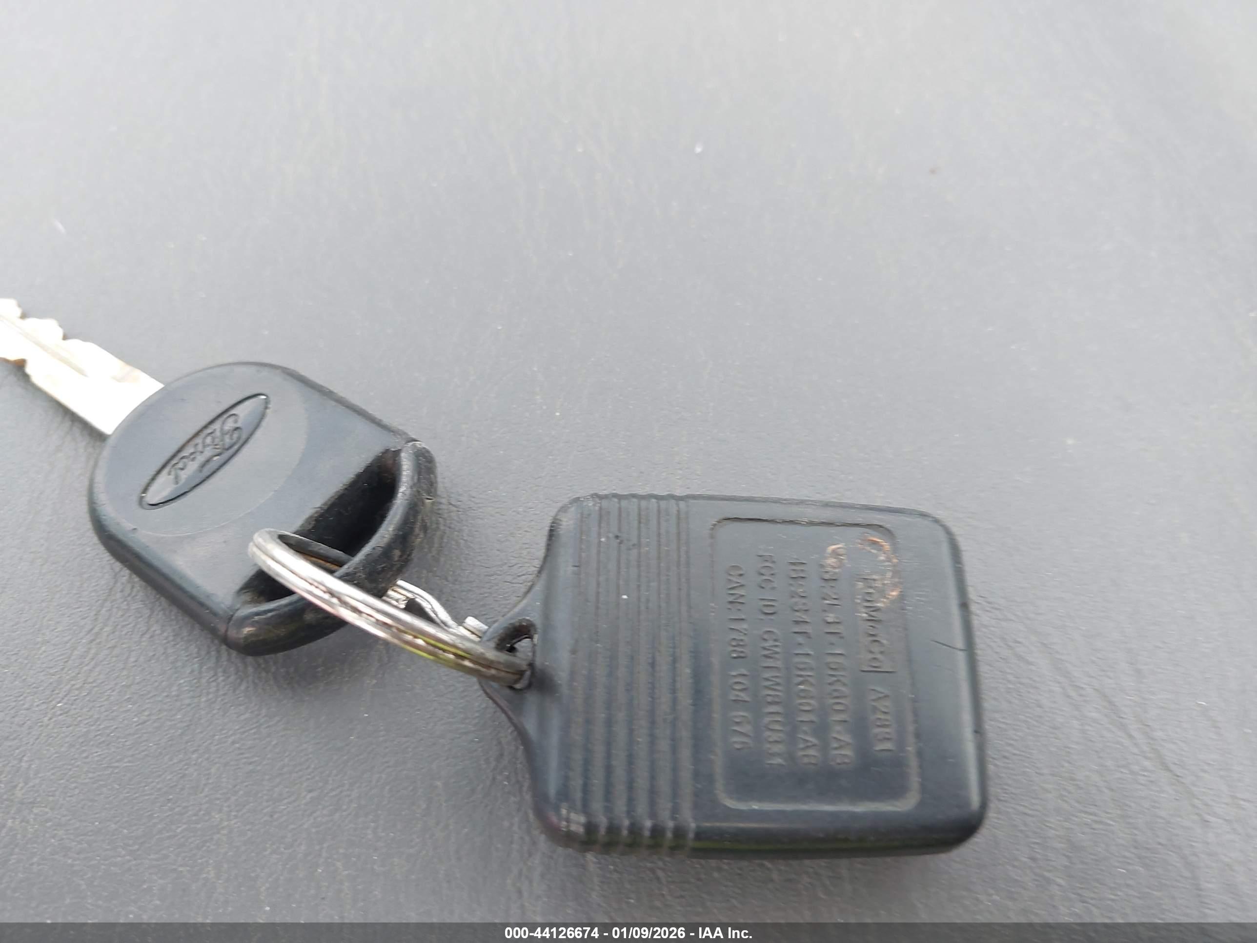 FORD ESCAPE image 11