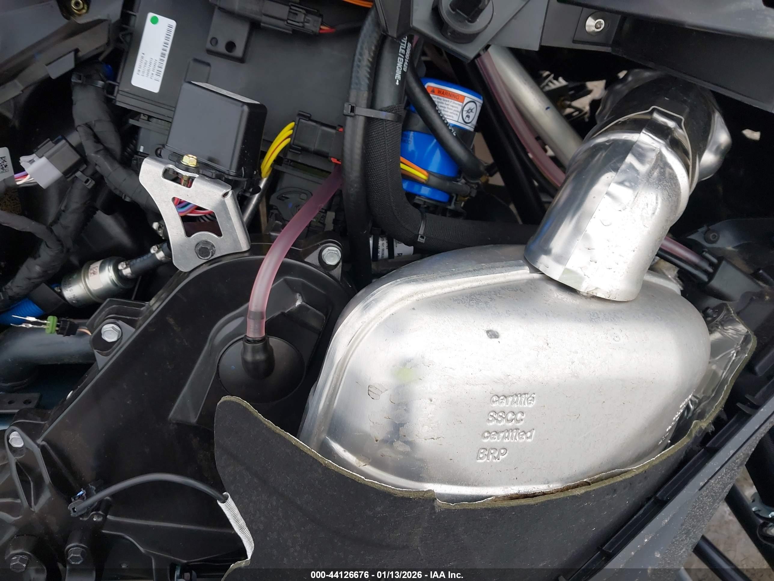 SKI-DOO MXZ image 10