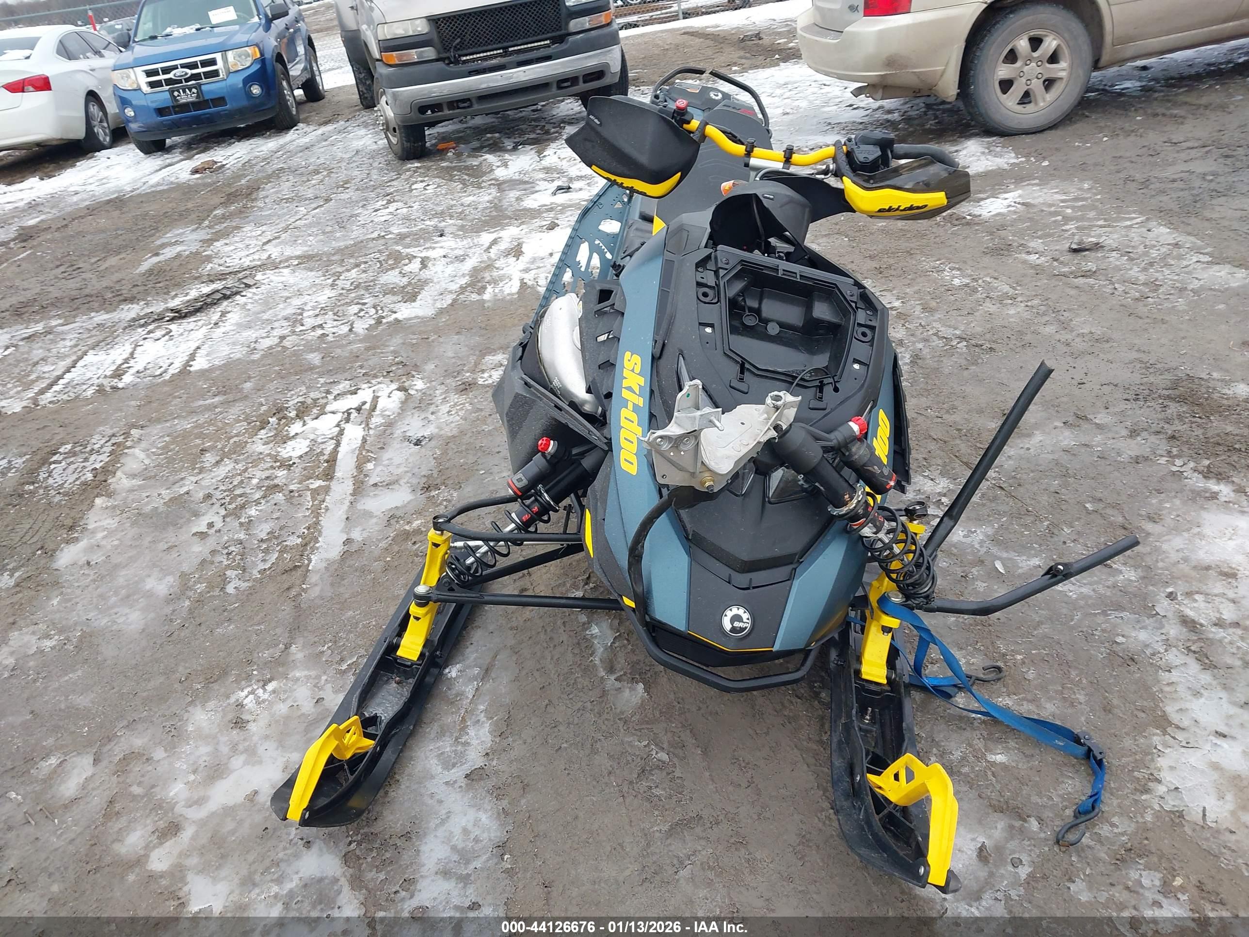 SKI-DOO MXZ image 6