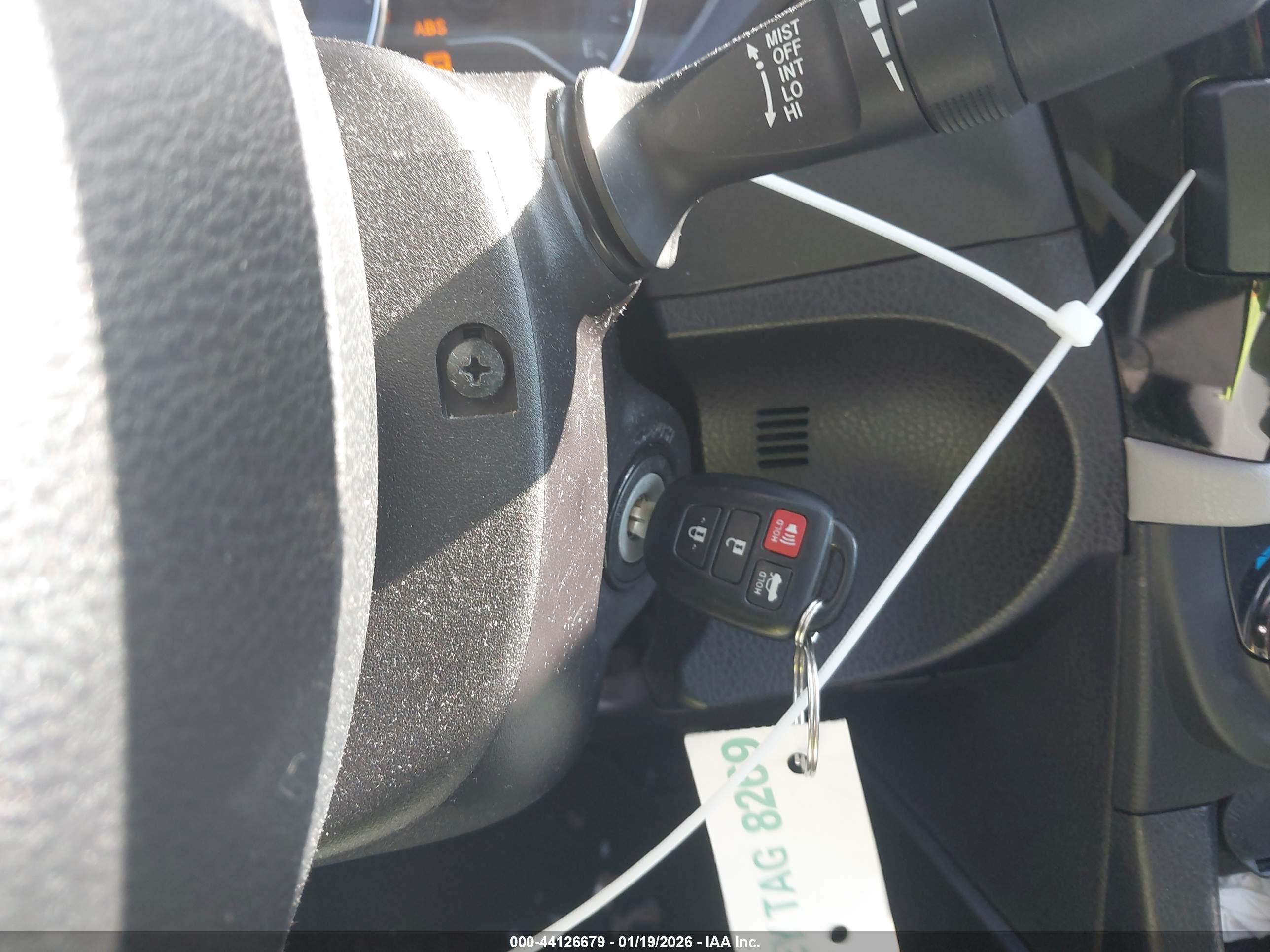 TOYOTA COROLLA image 11