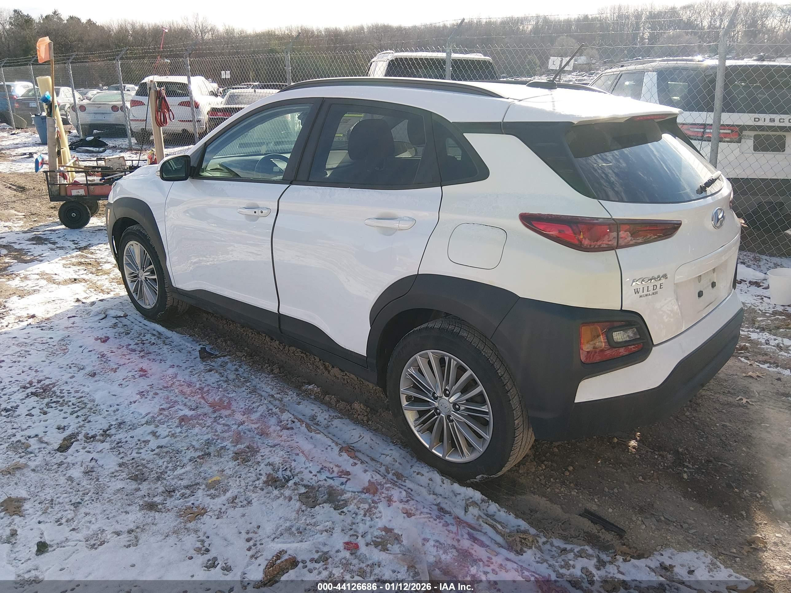 HYUNDAI KONA image 3