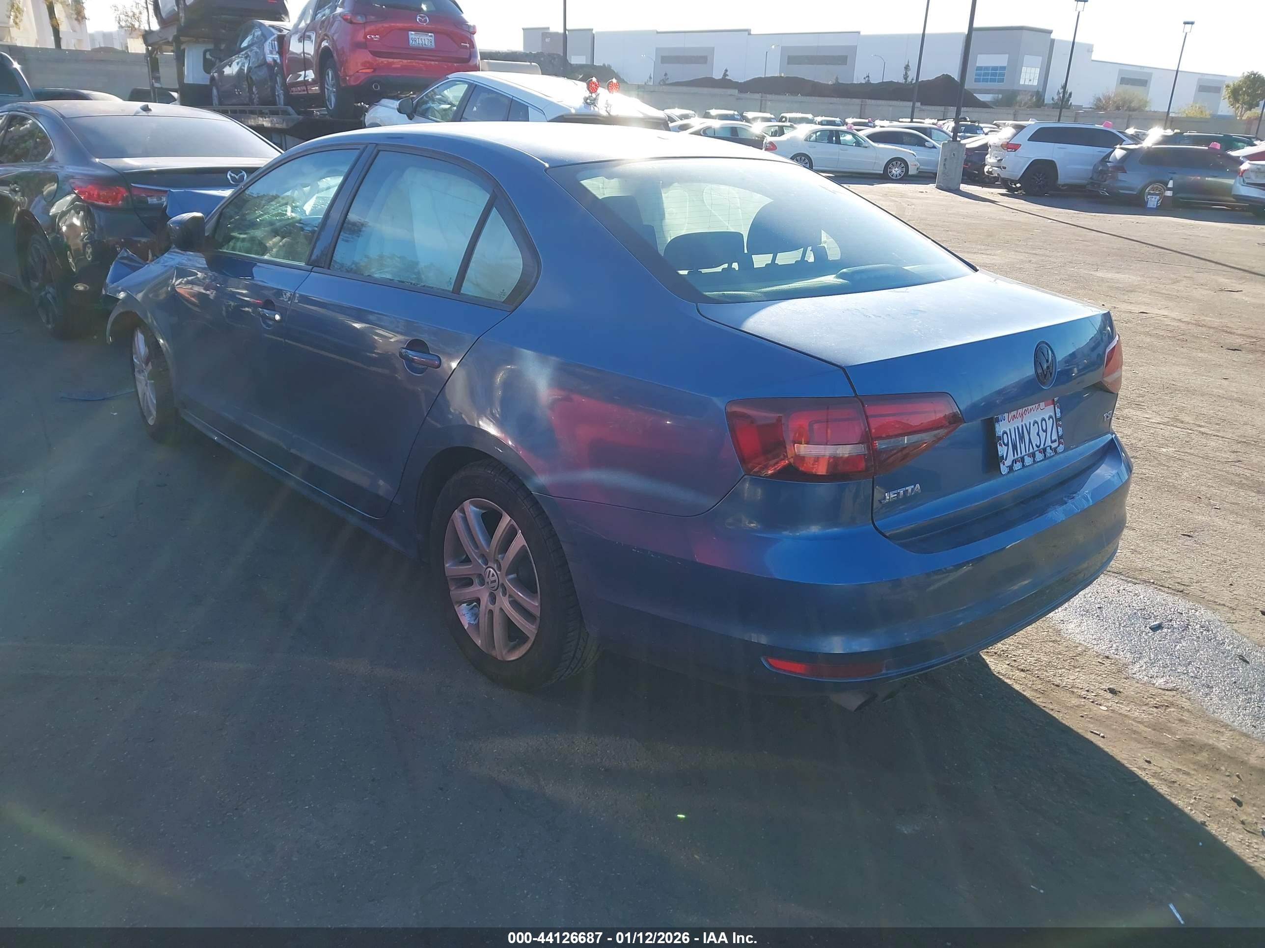 VOLKSWAGEN JETTA image 3