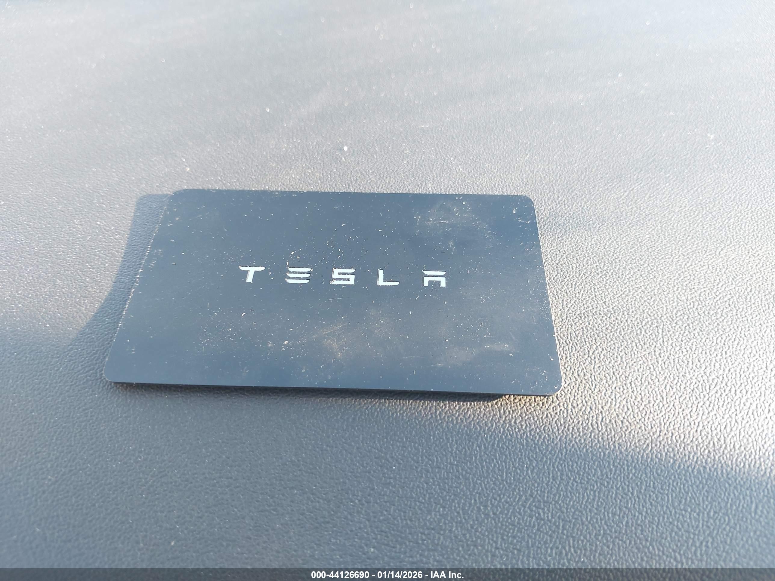 TESLA MODEL image 11