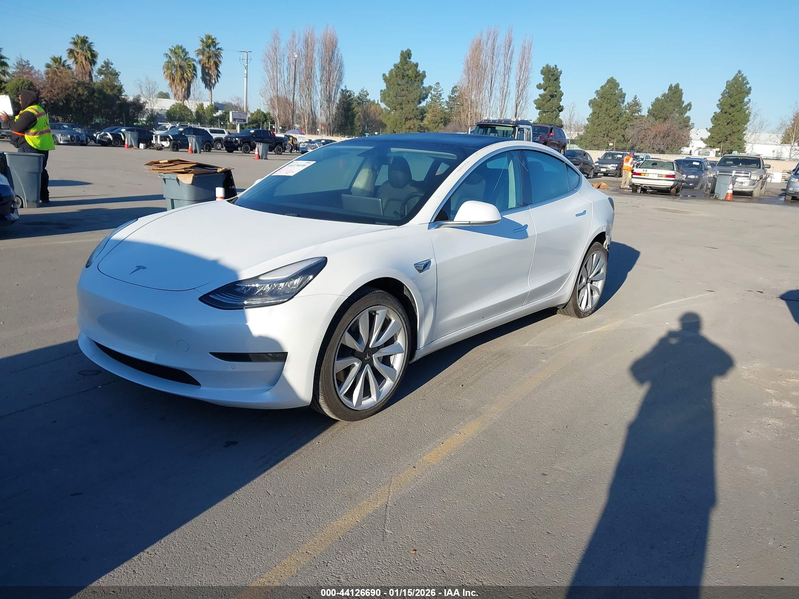 TESLA MODEL image 2